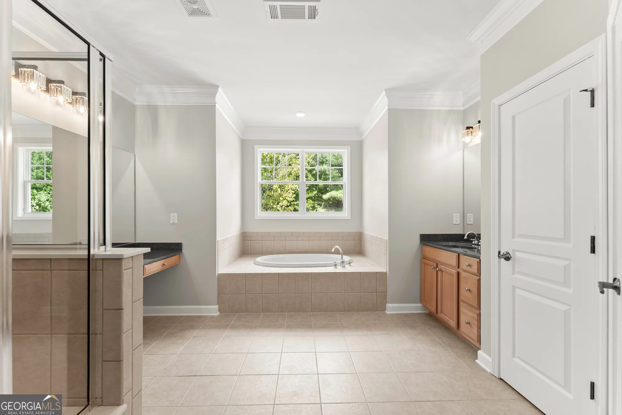 Property Slideshow image 25 of 63 | 3230 indian hawthorne rdg, Gainesville, GA, 30504