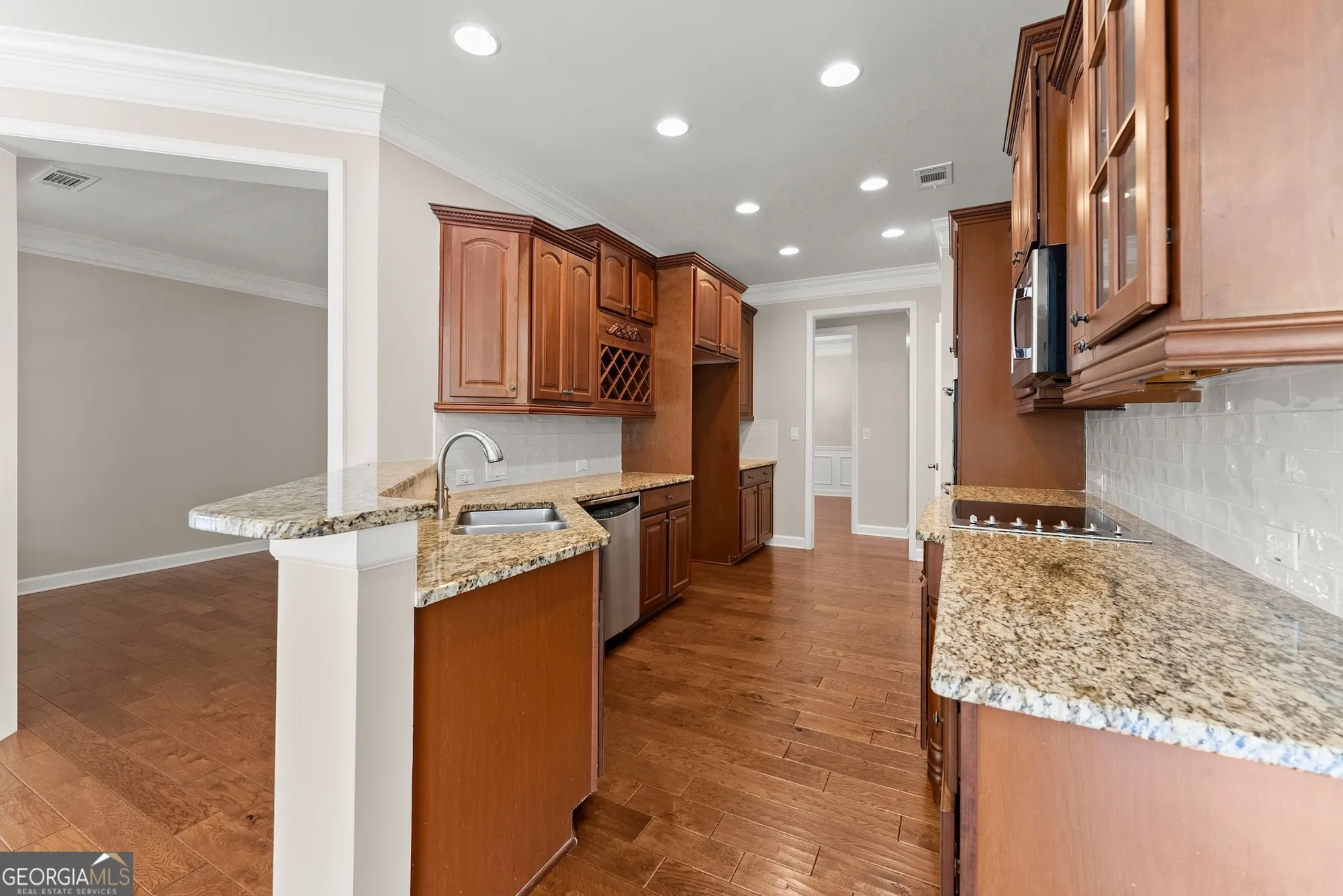 Property Slideshow image 17 of 63 | 3230 indian hawthorne rdg, Gainesville, GA, 30504