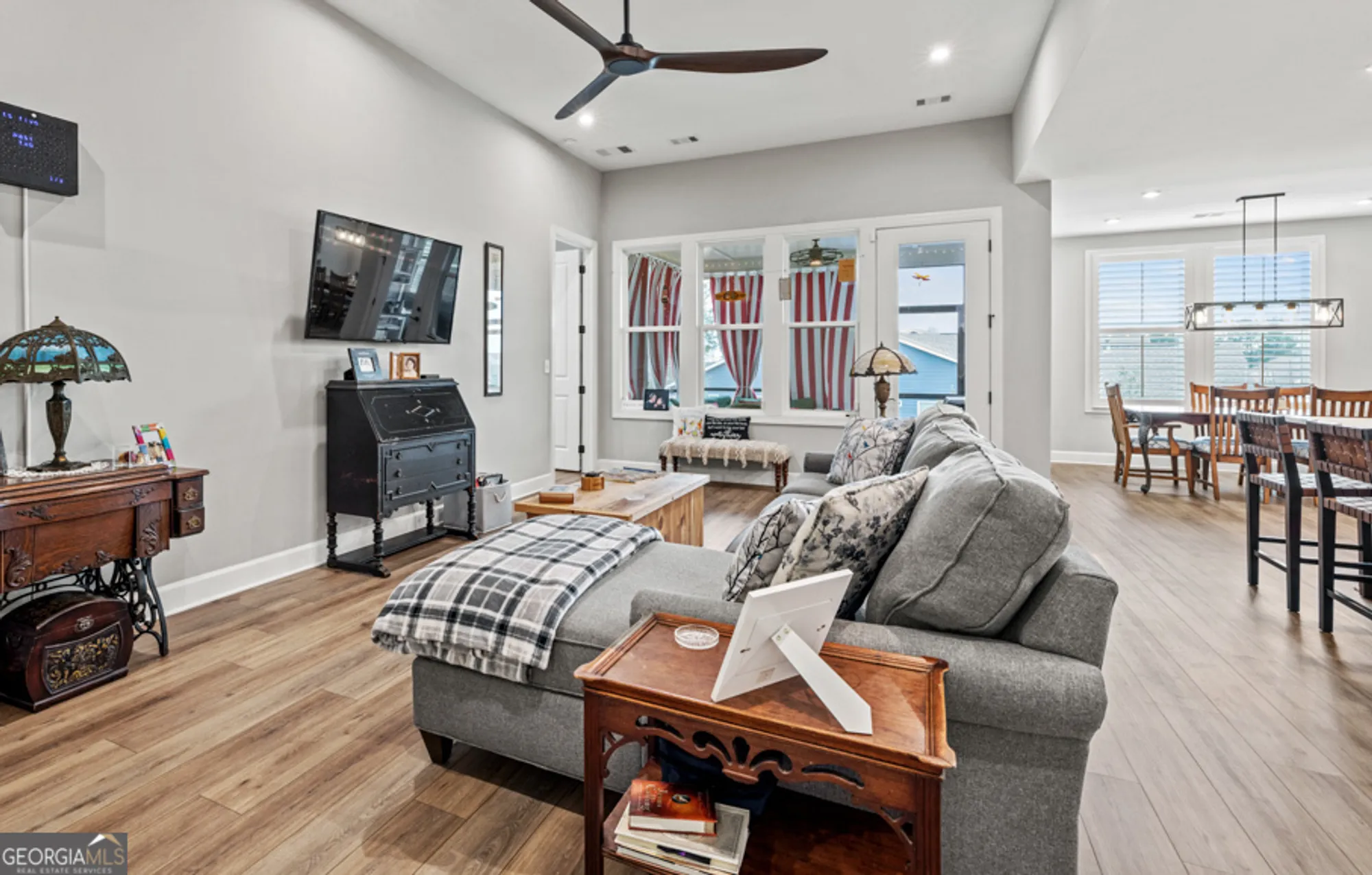 Property Slideshow image 11 of 16 | 123 rabun ct, Hoschton, GA, 30548