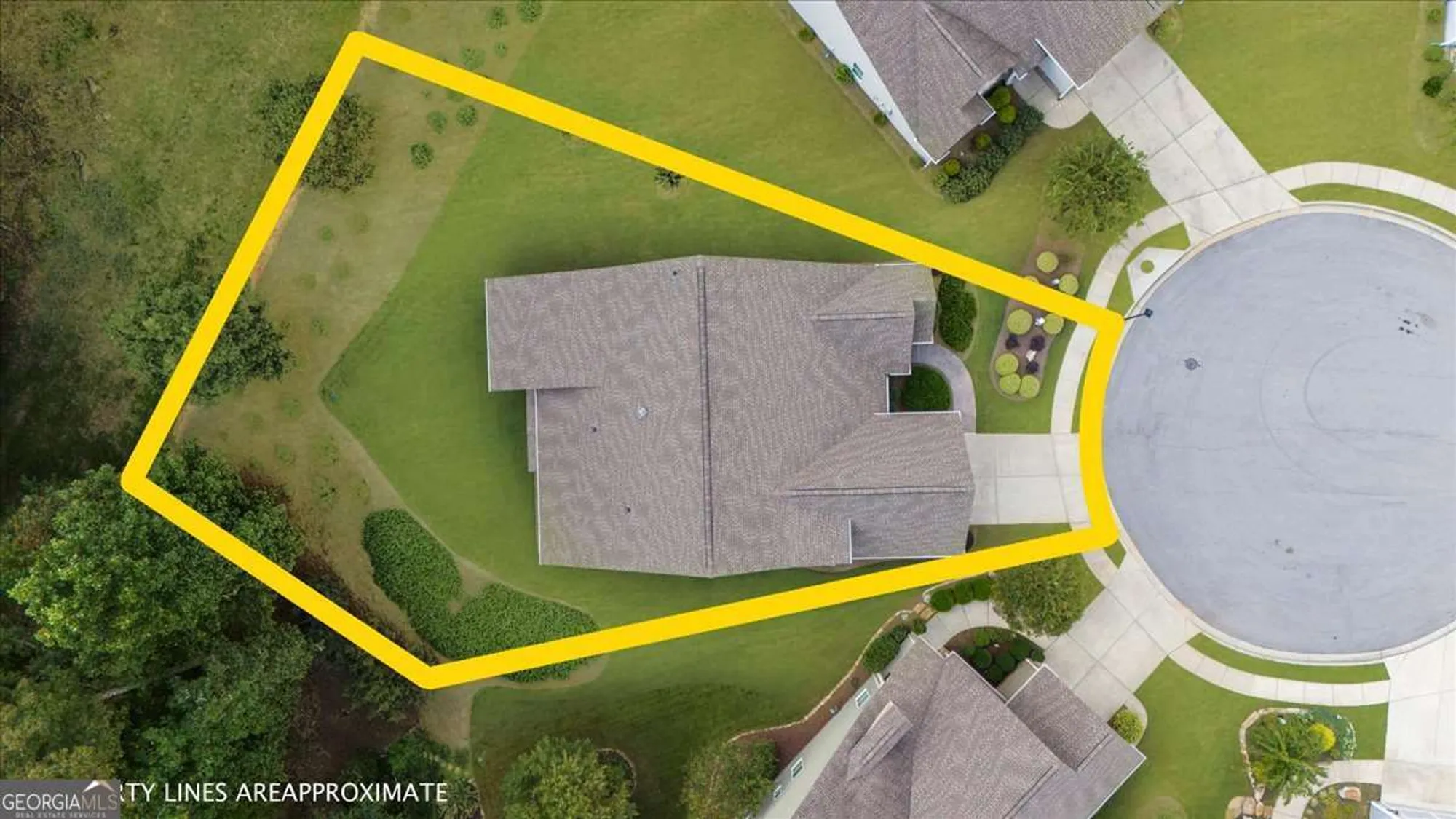 Property Slideshow image 6 of 87 | 3981 bloomfield way, Gainesville, GA, 30504