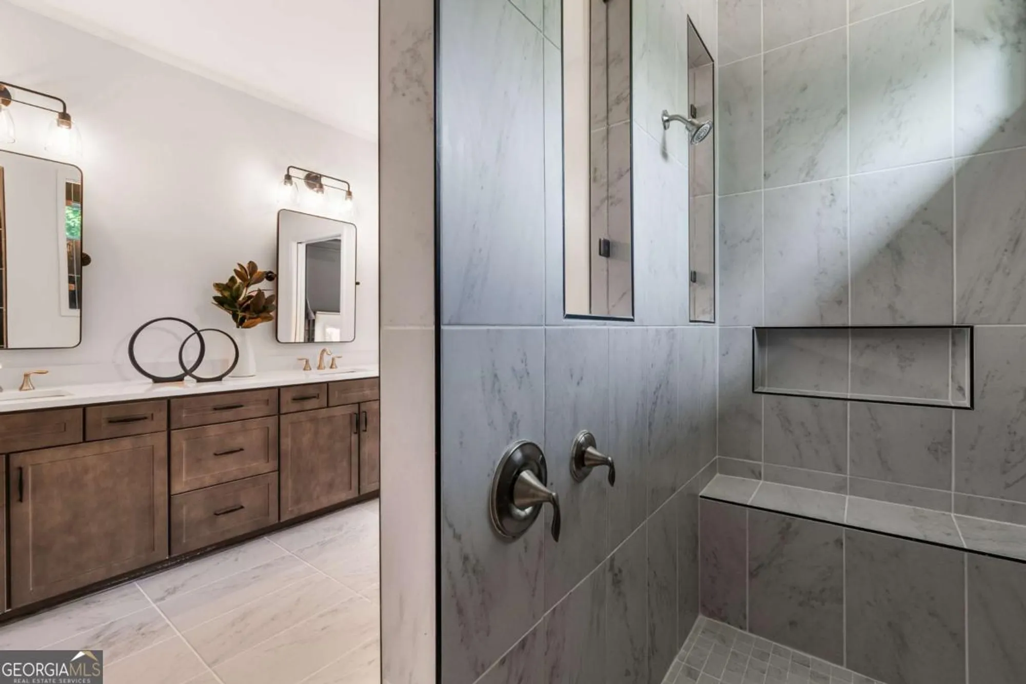 Property Slideshow image 11 of 22 | 1371 starboard way, Greensboro, GA, 30642