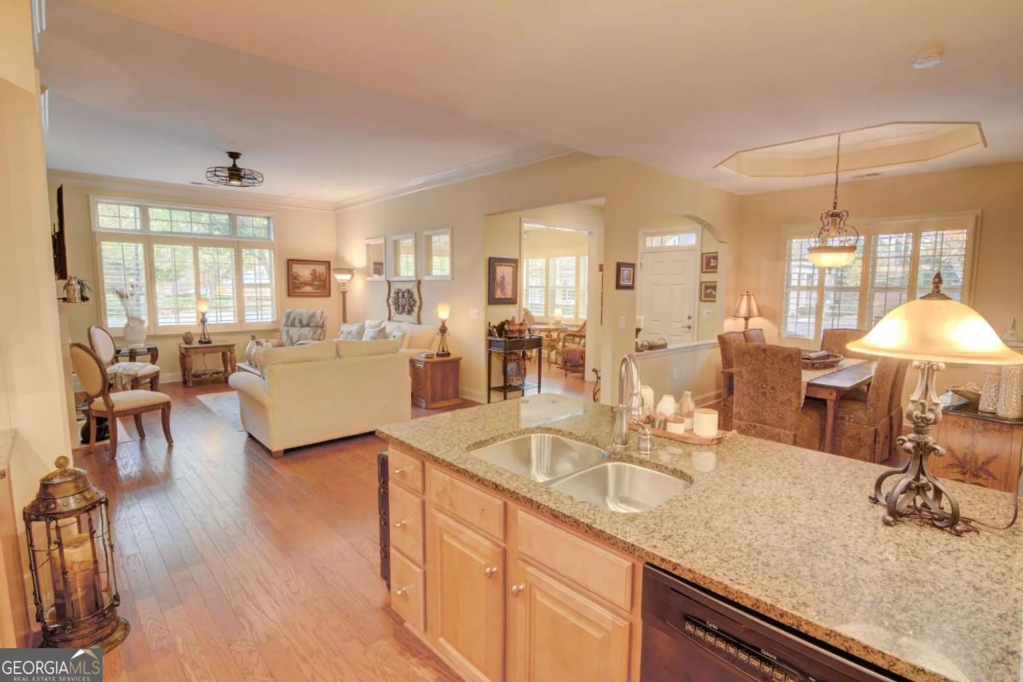 Property Slideshow image 19 of 36 | 910 brook knoll ln, Cumming, GA, 30041
