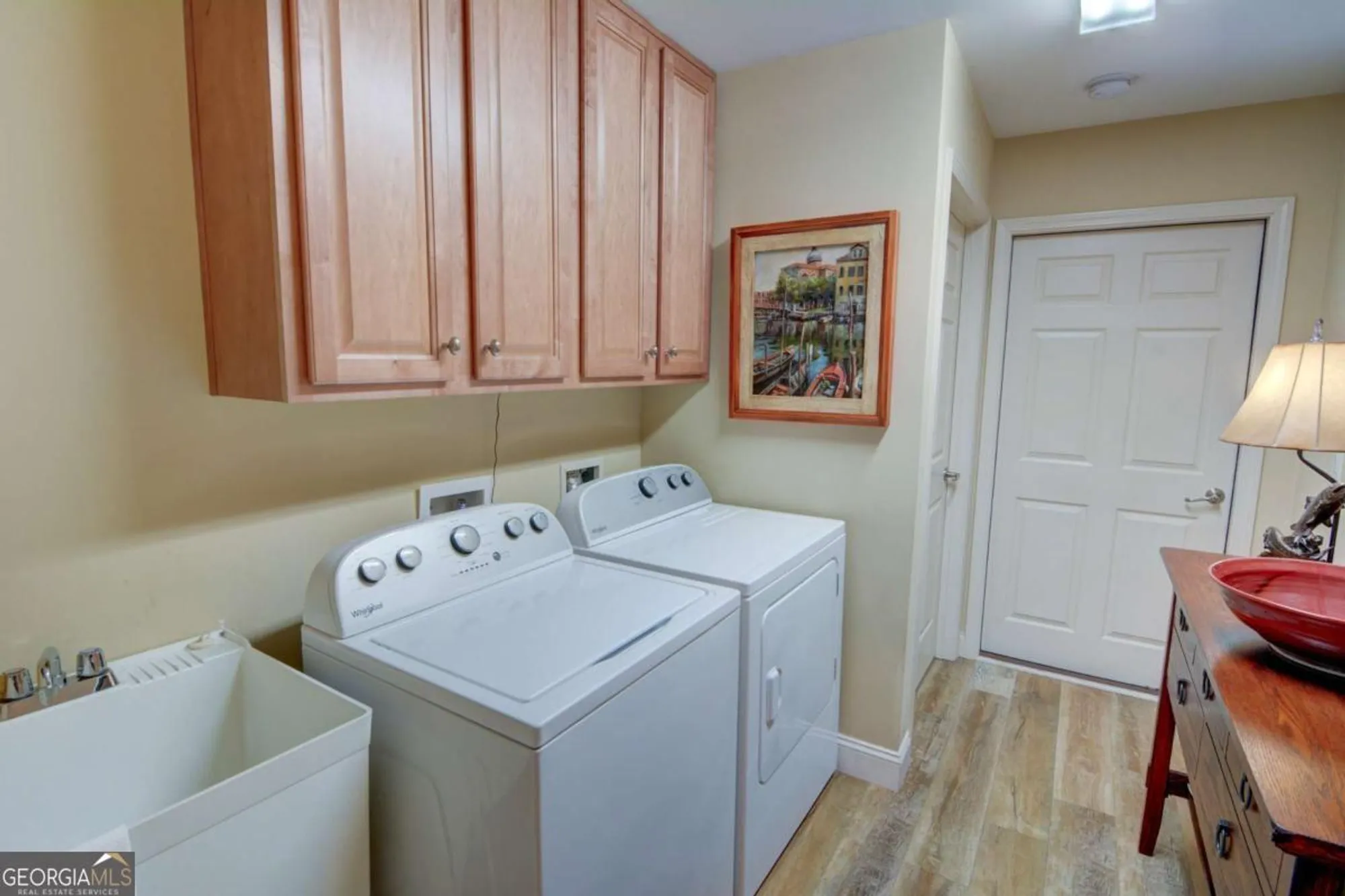 Property Slideshow image 31 of 36 | 910 brook knoll ln, Cumming, GA, 30041