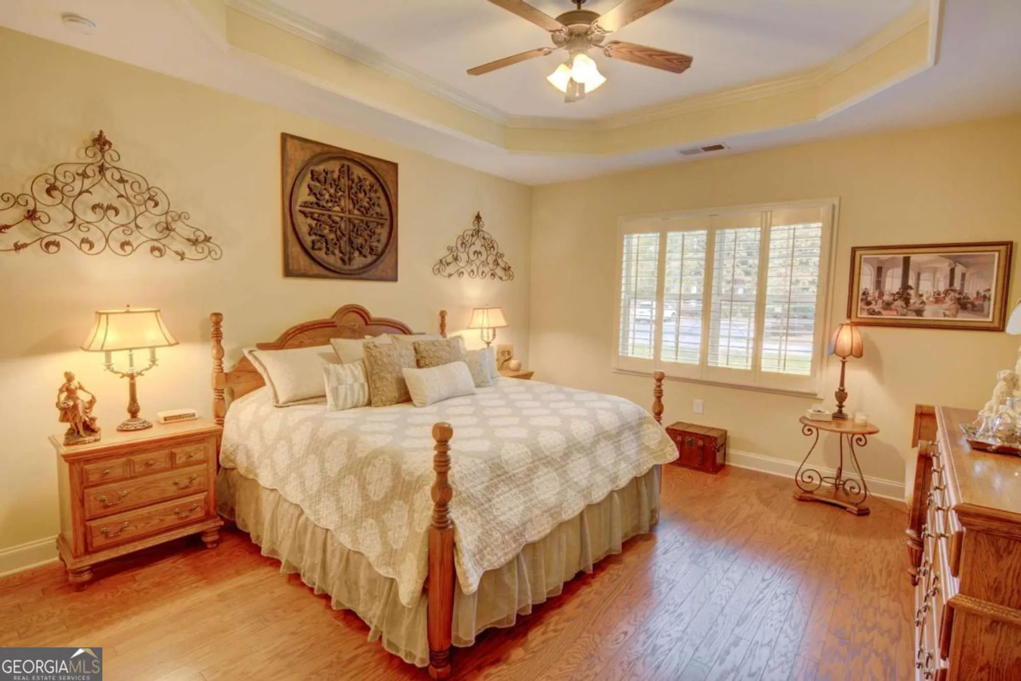 Property Slideshow image 23 of 36 | 910 brook knoll ln, Cumming, GA, 30041