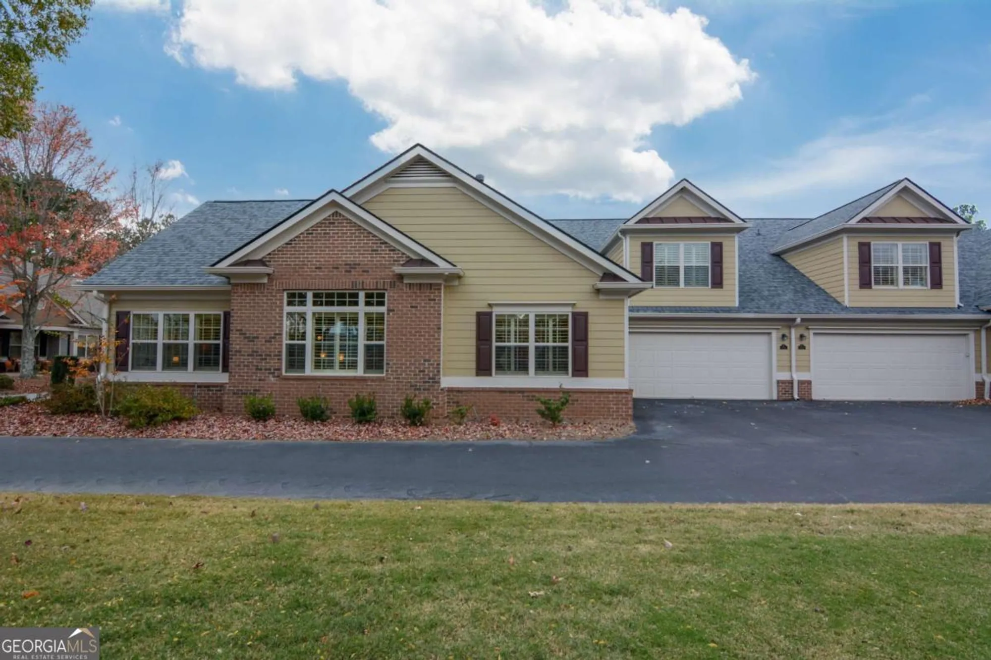 Property Slideshow image 3 of 36 | 910 brook knoll ln, Cumming, GA, 30041