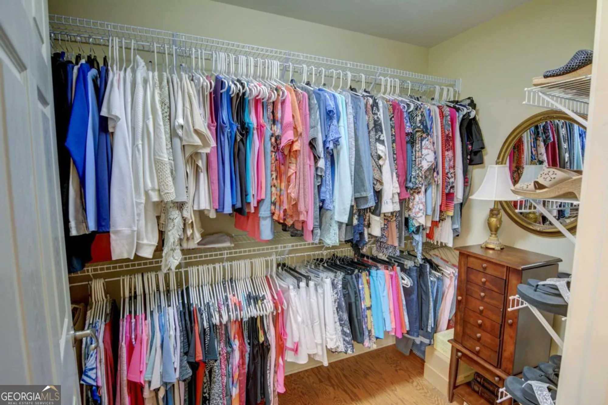 Property Slideshow image 28 of 36 | 910 brook knoll ln, Cumming, GA, 30041