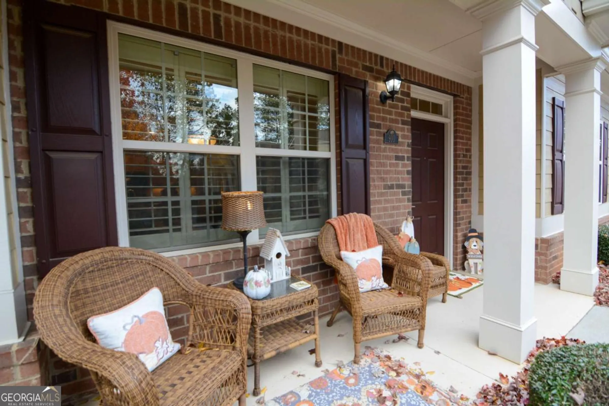 Property Slideshow image 5 of 36 | 910 brook knoll ln, Cumming, GA, 30041