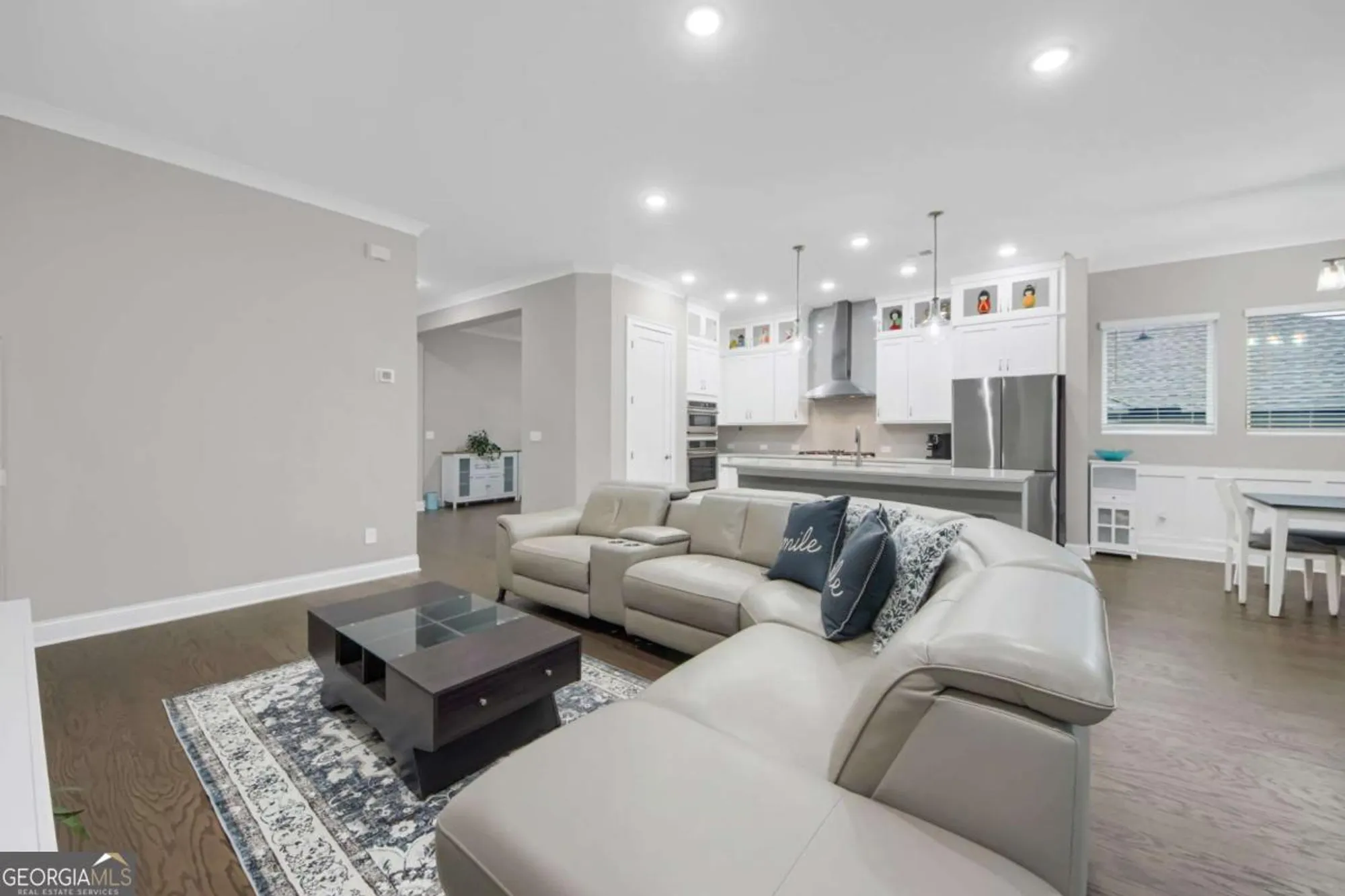 Property Slideshow image 10 of 58 | 6956 river rock dr, Flowery Branch, GA, 30542