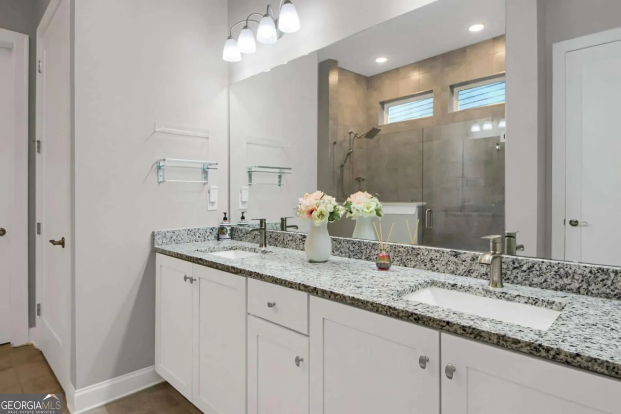 Property Slideshow image 15 of 58 | 6956 river rock dr, Flowery Branch, GA, 30542