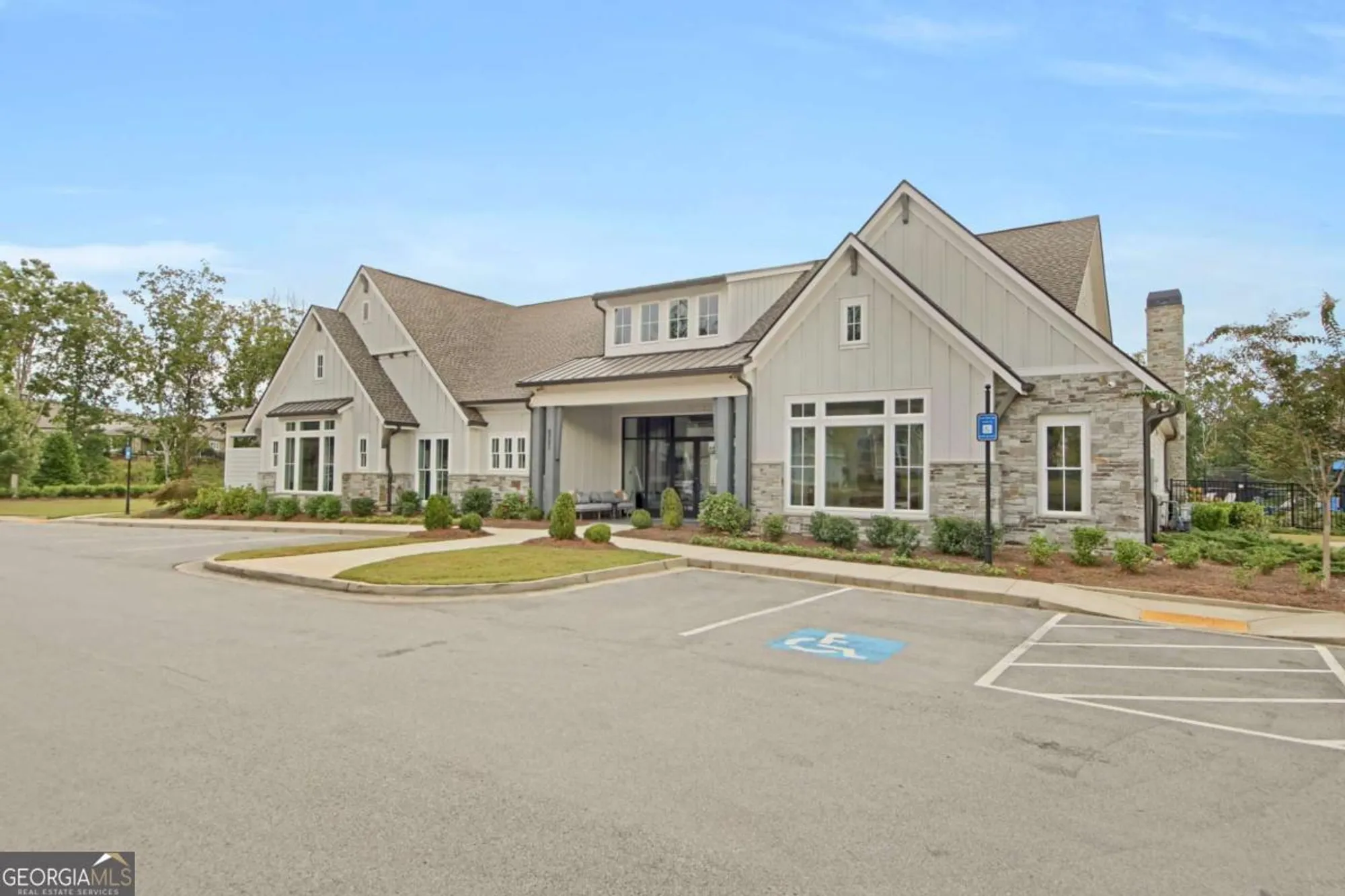 Property Slideshow image 27 of 58 | 6956 river rock dr, Flowery Branch, GA, 30542