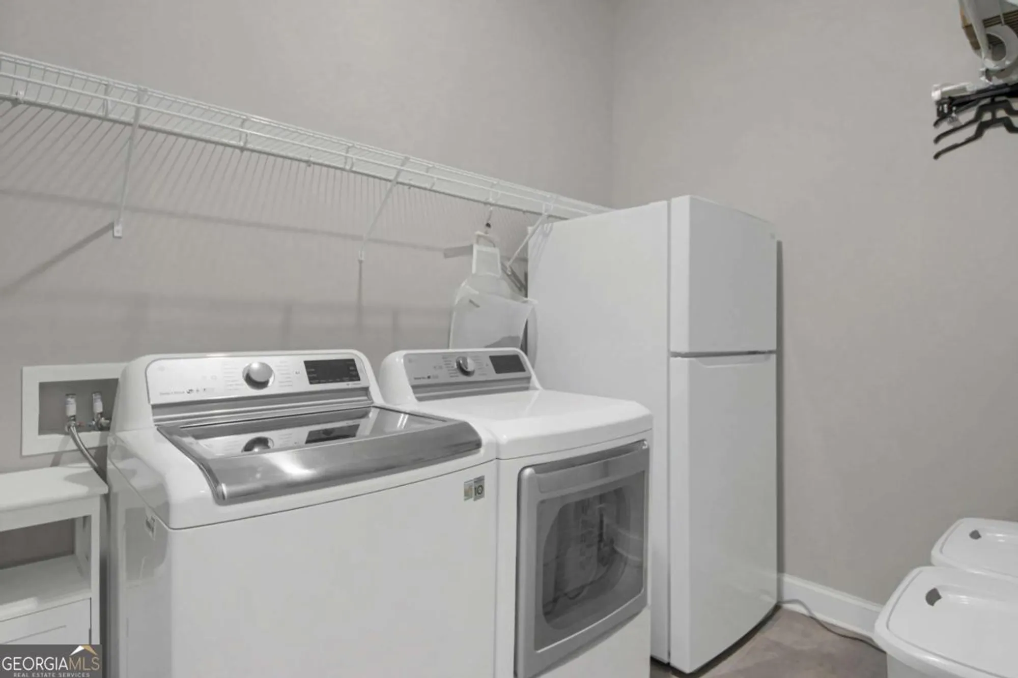 Property Slideshow image 24 of 58 | 6956 river rock dr, Flowery Branch, GA, 30542