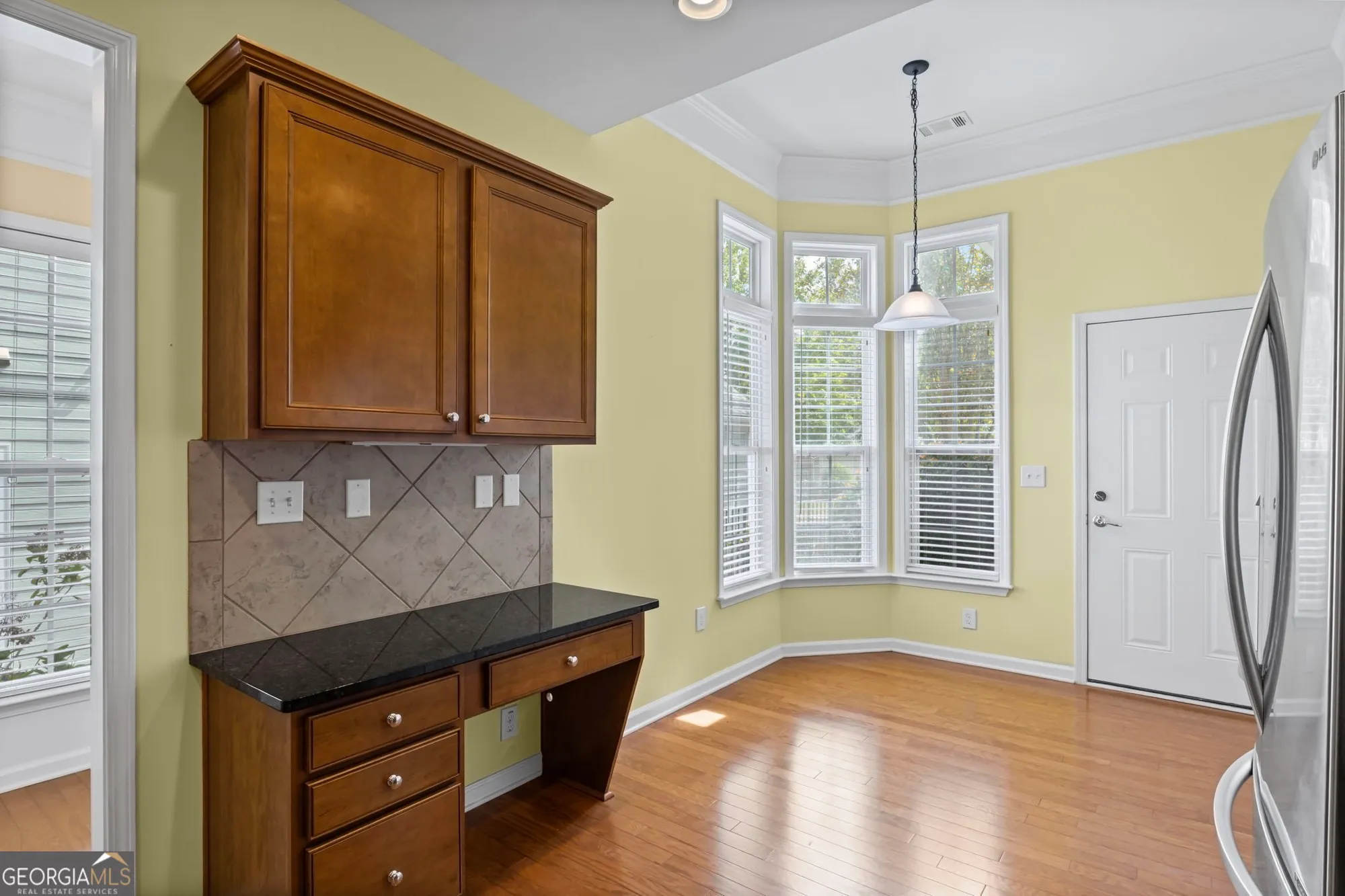 Property Slideshow image 14 of 72 | 129 begonia ct na, Griffin, GA, 30223