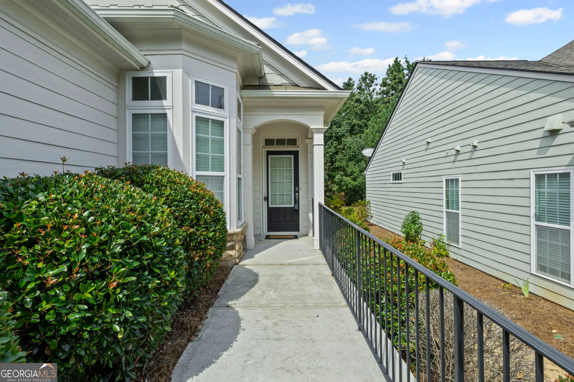Property Slideshow image 4 of 72 | 129 begonia ct na, Griffin, GA, 30223