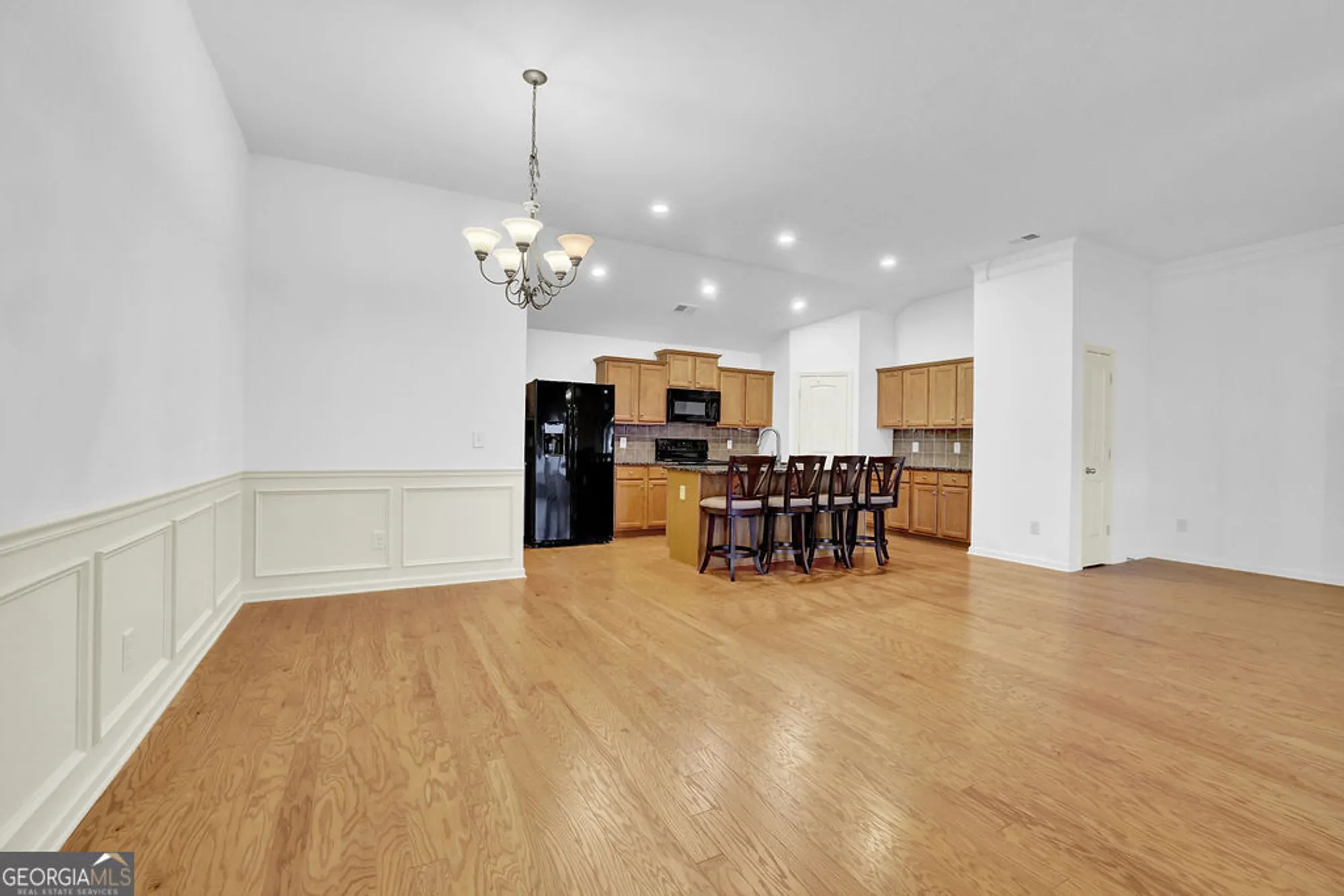 Property Slideshow image 10 of 36 | 134 abbey cir, Woodstock, GA, 30188