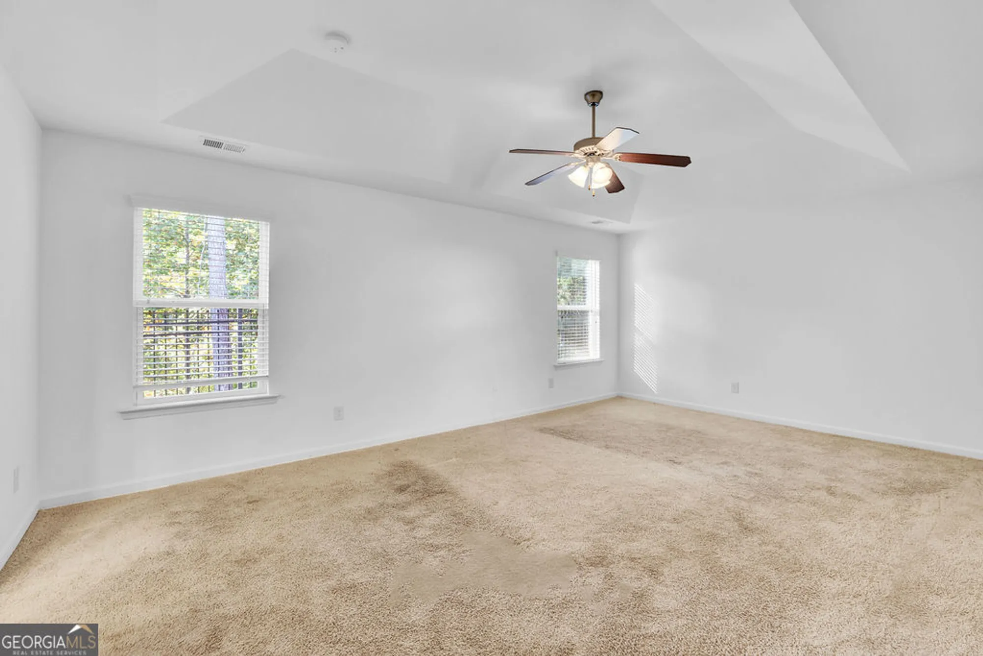 Property Slideshow image 17 of 36 | 134 abbey cir, Woodstock, GA, 30188