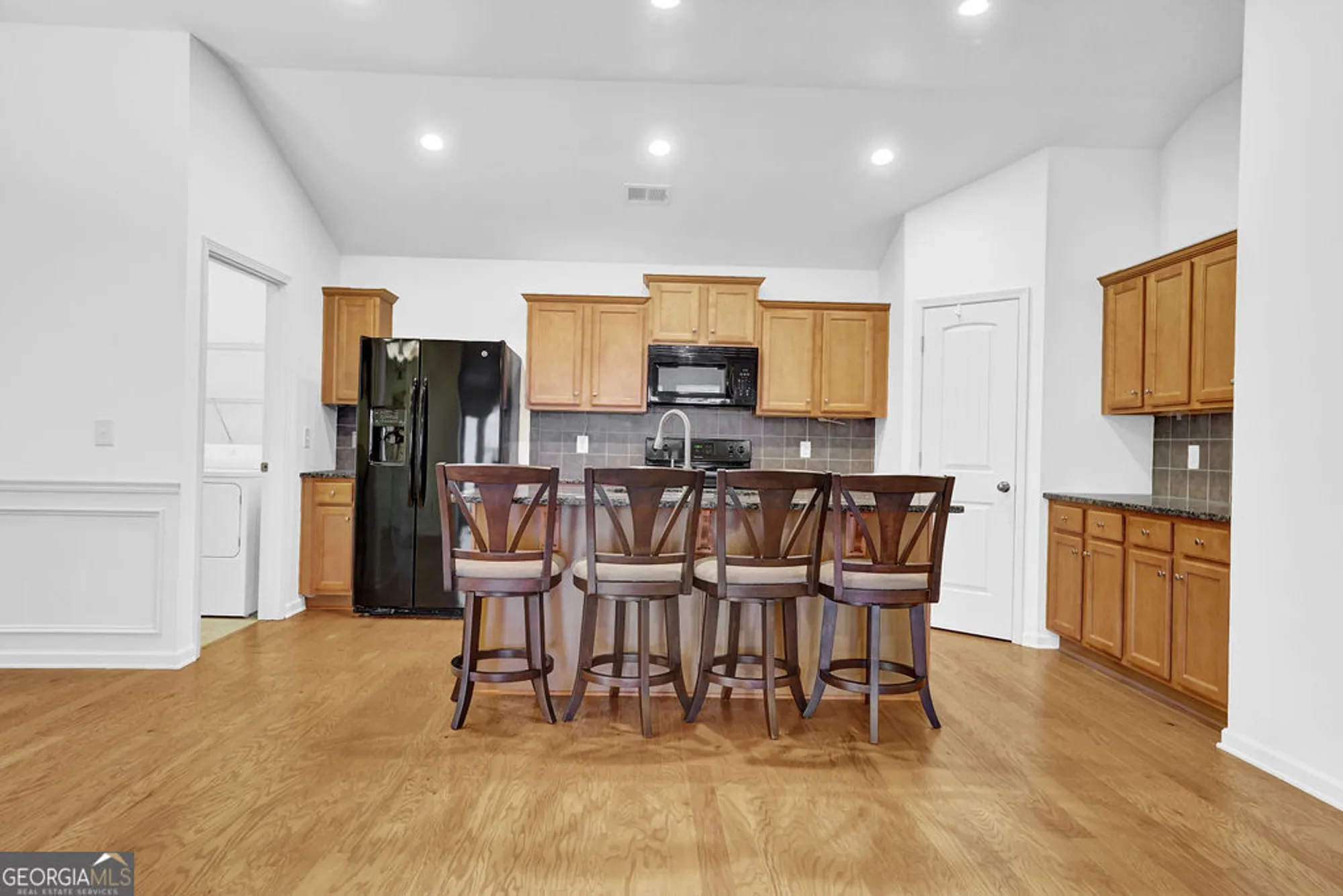 Property Slideshow image 12 of 36 | 134 abbey cir, Woodstock, GA, 30188