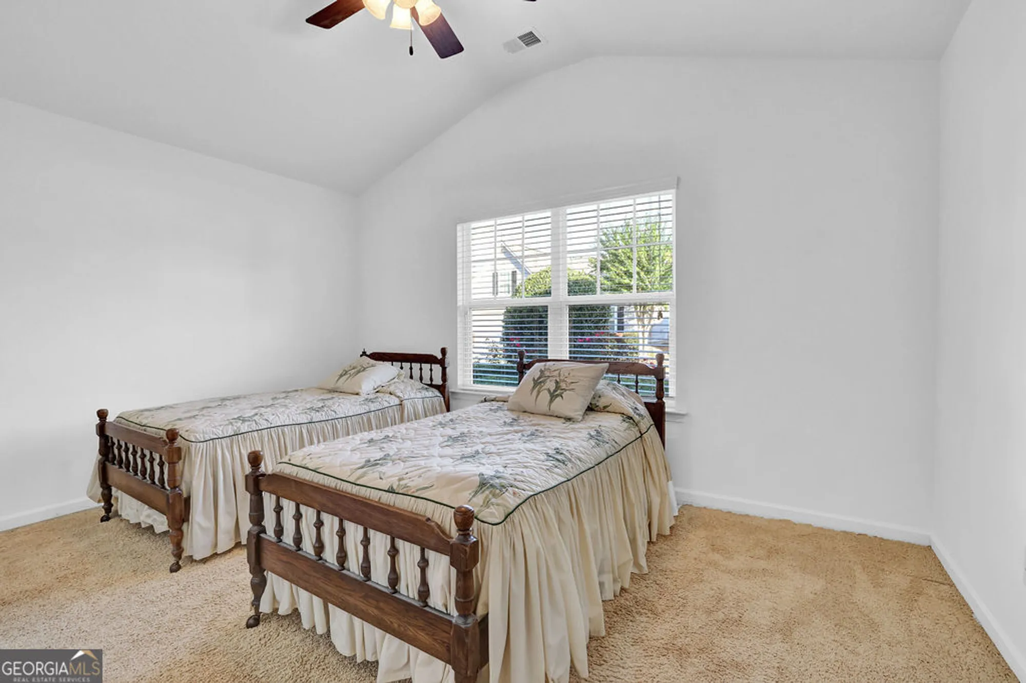 Property Slideshow image 26 of 36 | 134 abbey cir, Woodstock, GA, 30188