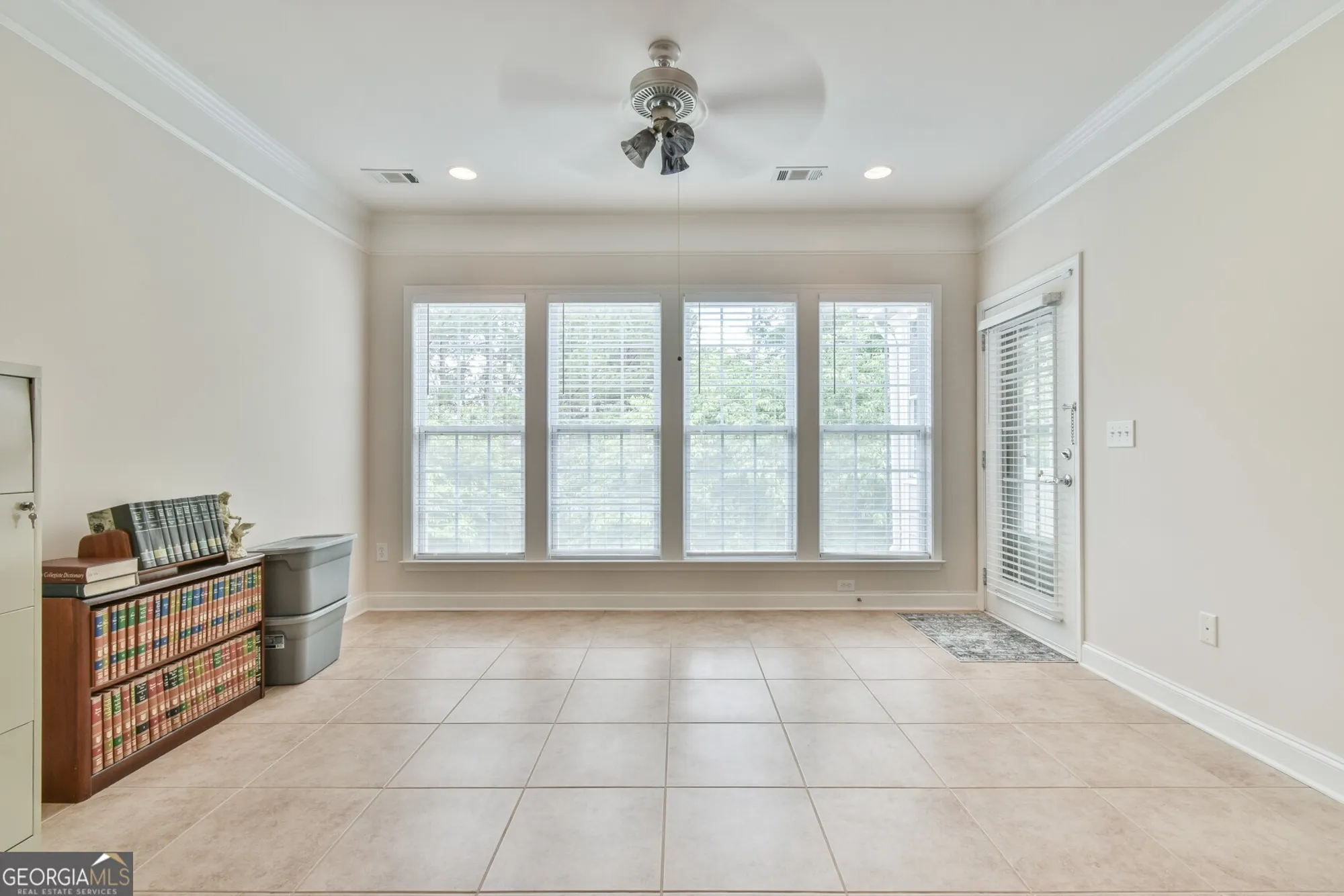Property Slideshow image 14 of 45 | 6407 lantern rdg # 2, Hoschton, GA, 30548