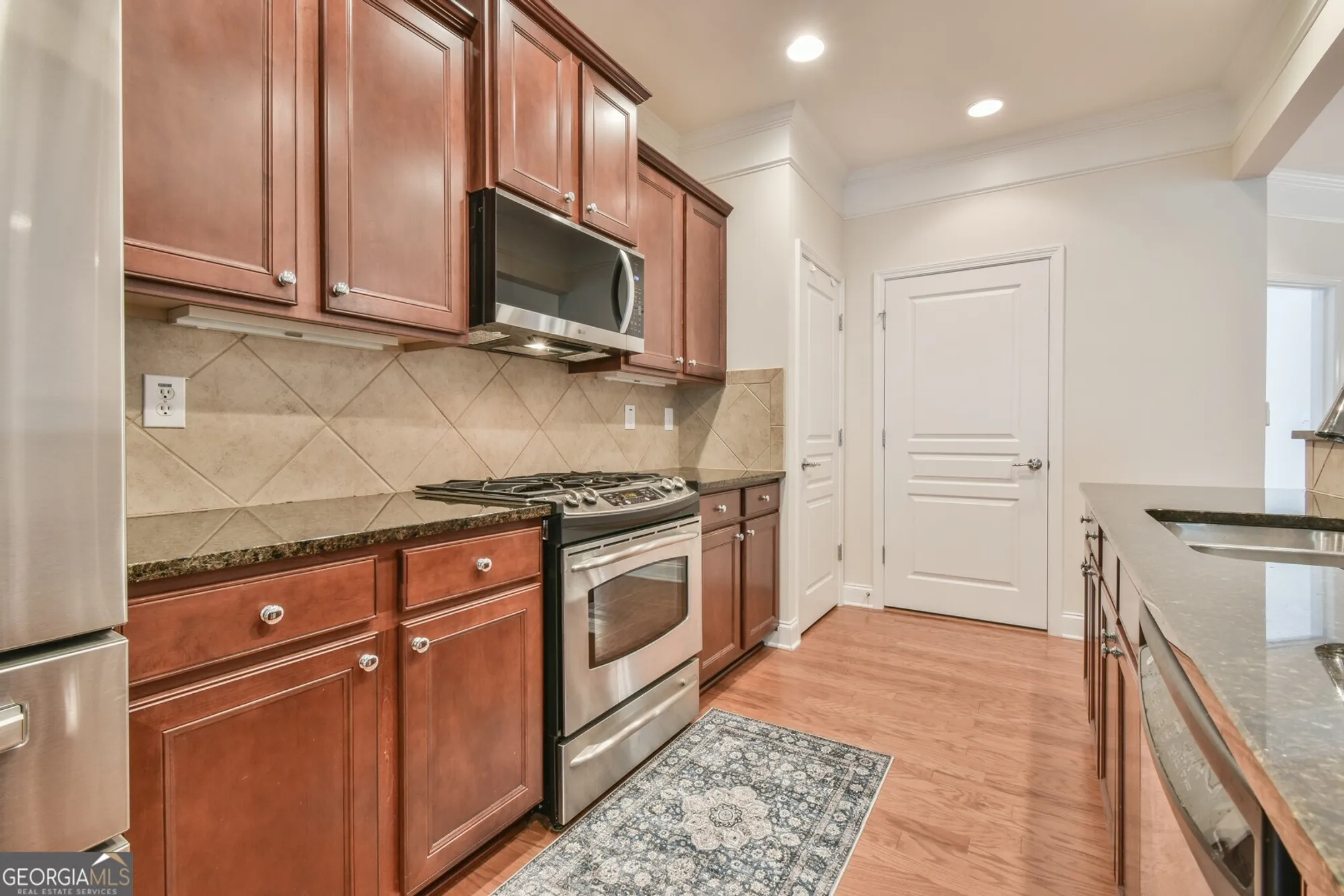 Property Slideshow image 11 of 45 | 6407 lantern rdg # 2, Hoschton, GA, 30548