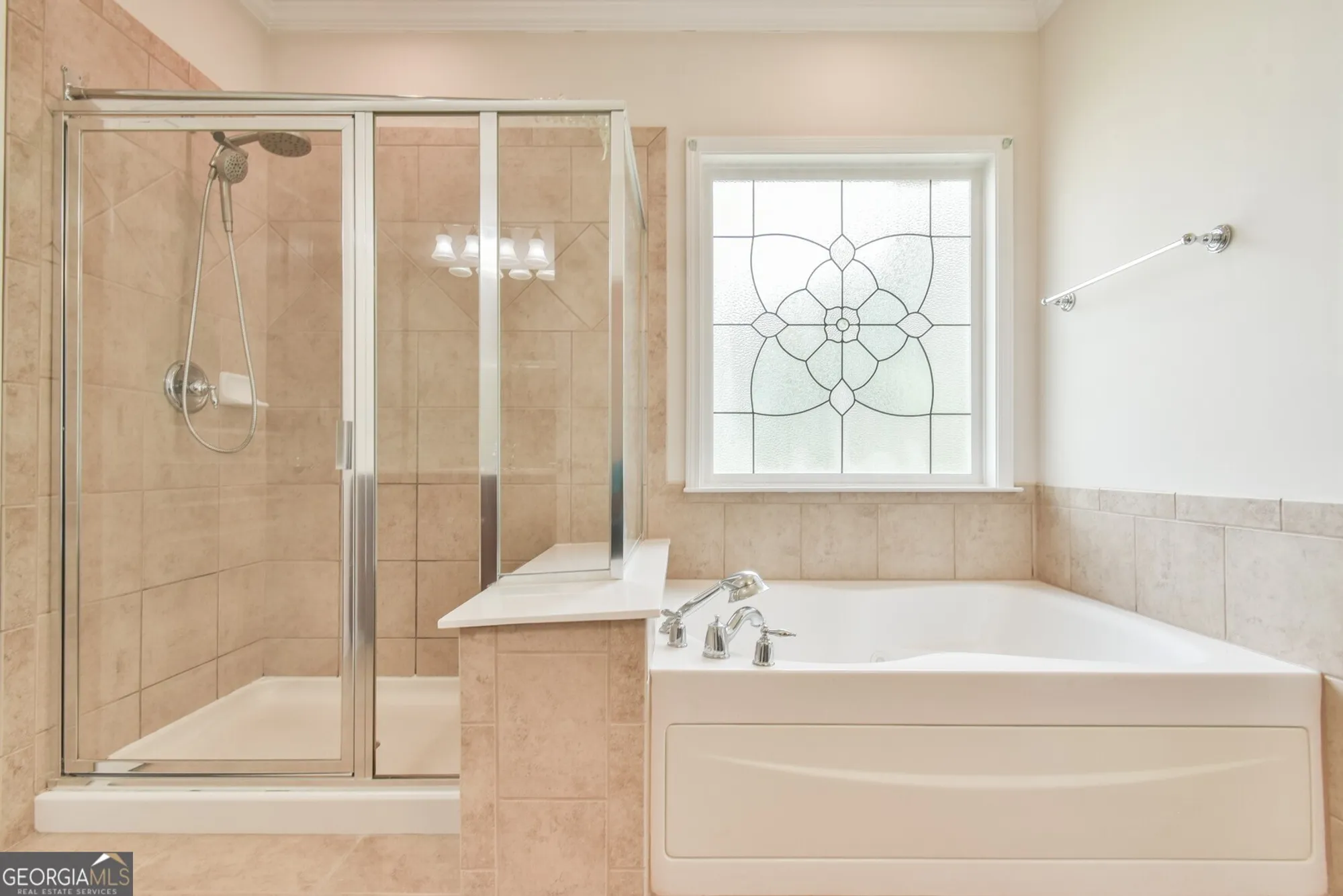 Property Slideshow image 19 of 45 | 6407 lantern rdg # 2, Hoschton, GA, 30548