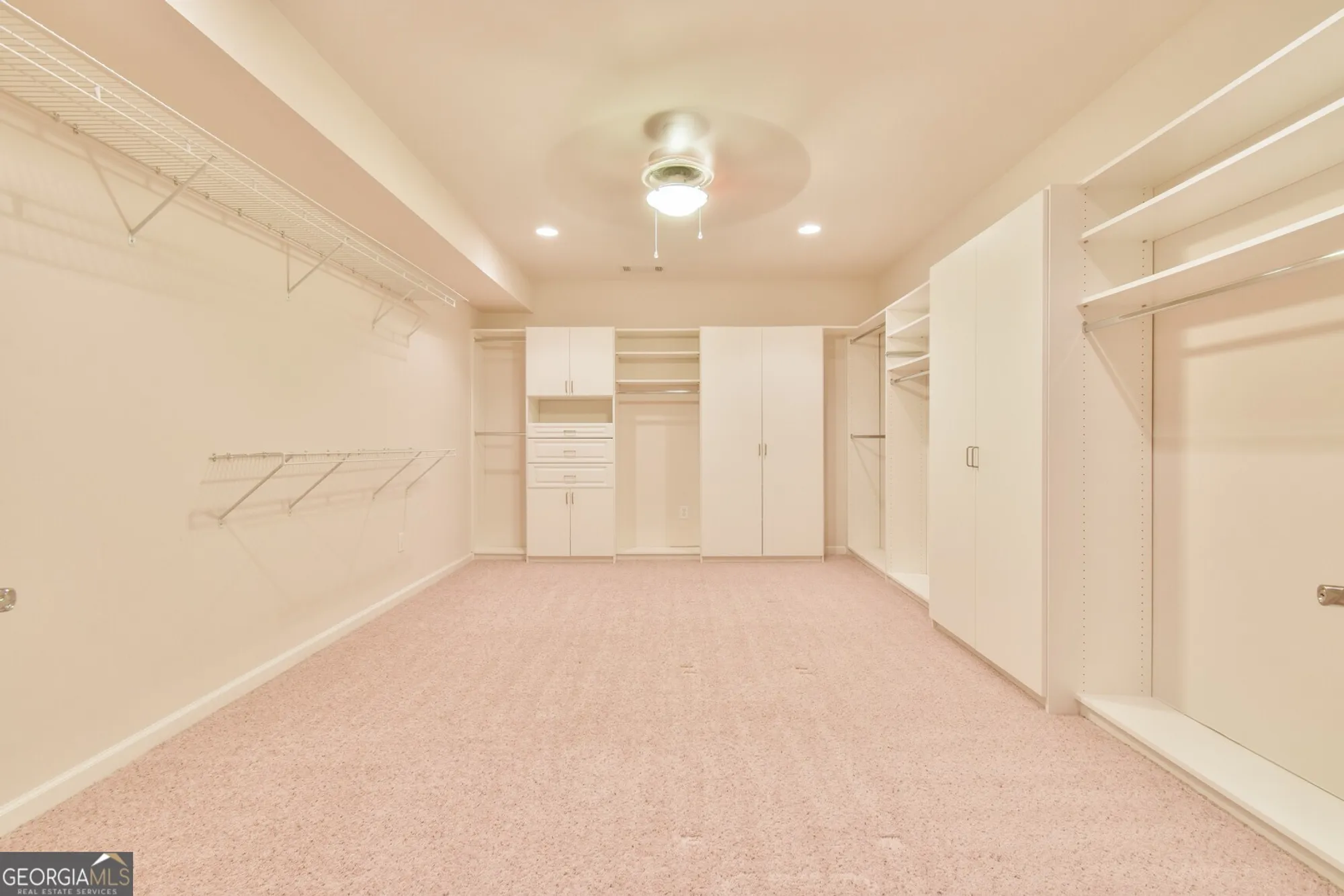 Property Slideshow image 32 of 45 | 6407 lantern rdg # 2, Hoschton, GA, 30548