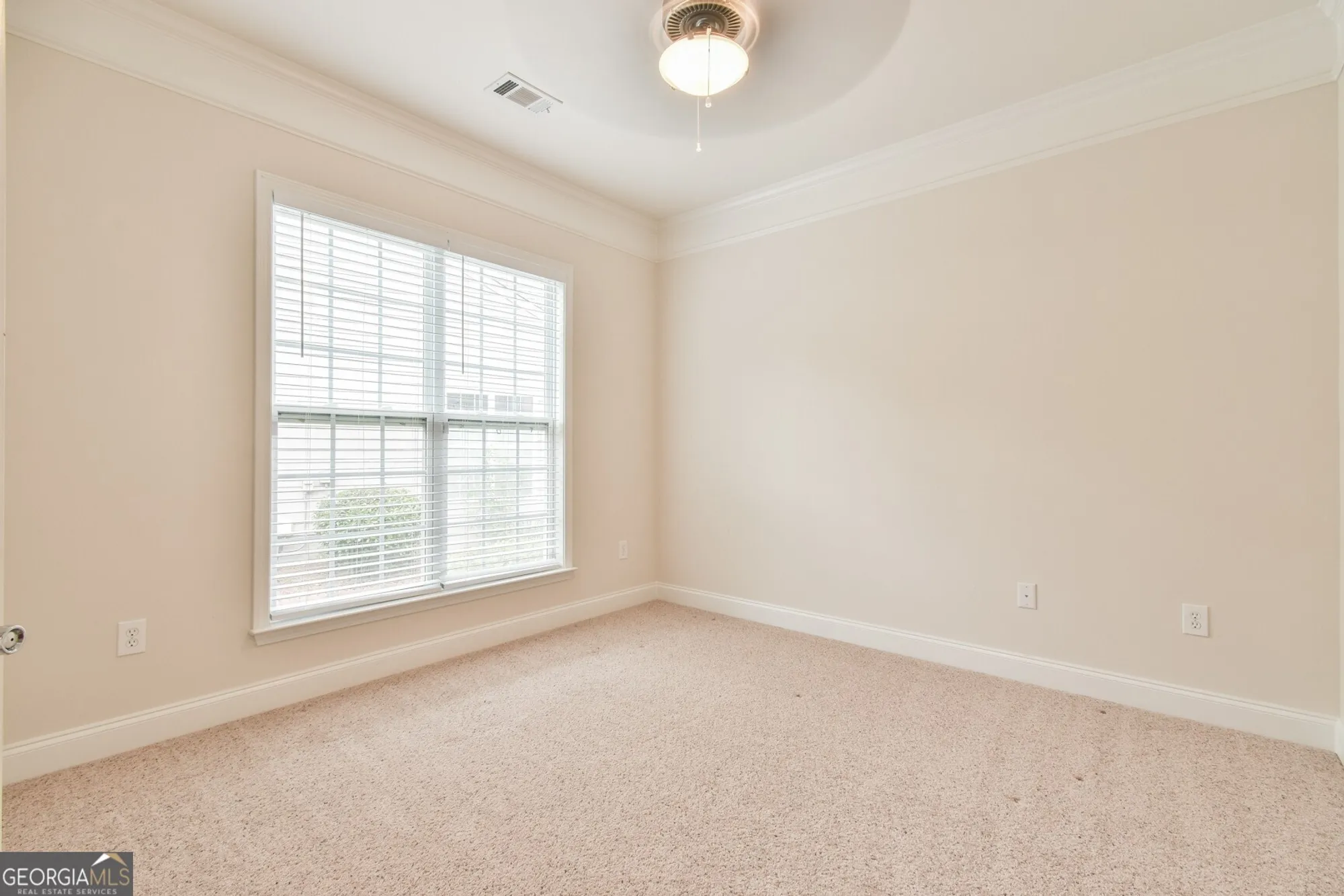 Property Slideshow image 24 of 45 | 6407 lantern rdg # 2, Hoschton, GA, 30548