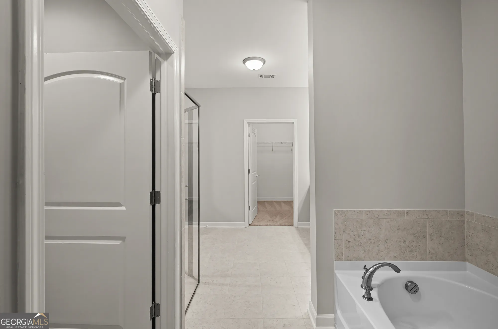 Property Slideshow image 14 of 29 | 1976 grove field ln 33, Marietta, GA, 30064