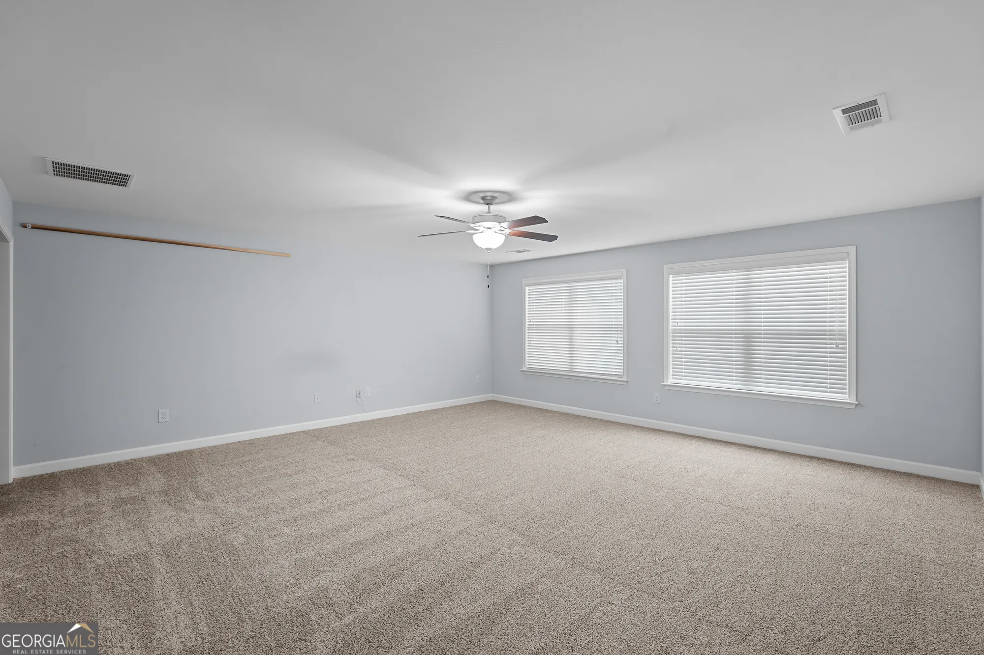 Property Slideshow image 19 of 29 | 1976 grove field ln 33, Marietta, GA, 30064