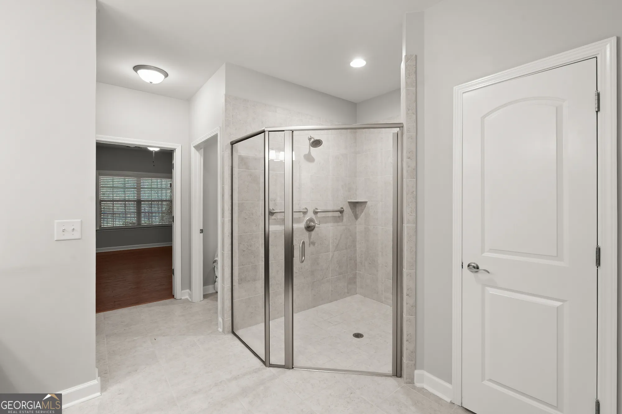 Property Slideshow image 15 of 29 | 1976 grove field ln 33, Marietta, GA, 30064