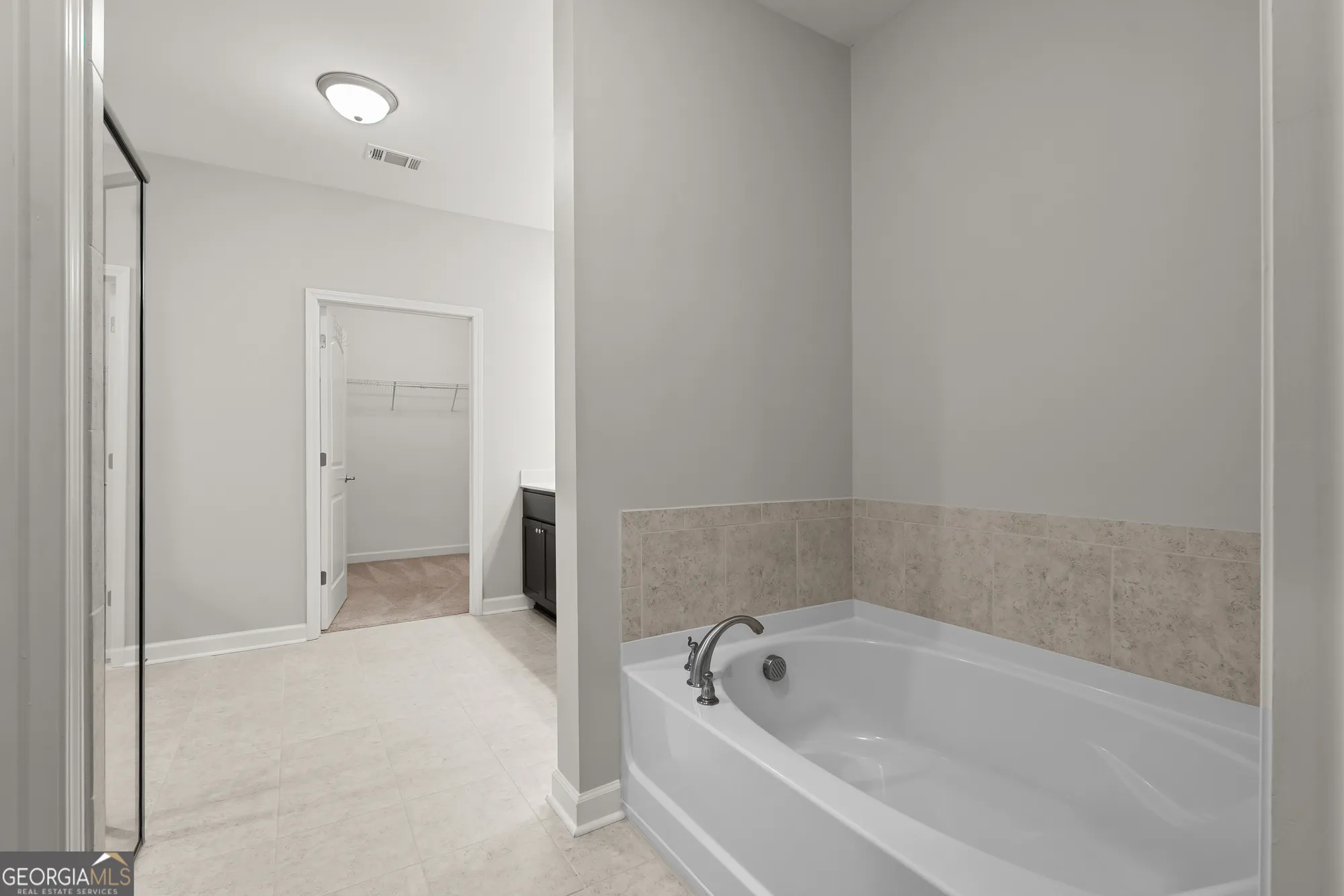 Property Slideshow image 17 of 29 | 1976 grove field ln 33, Marietta, GA, 30064