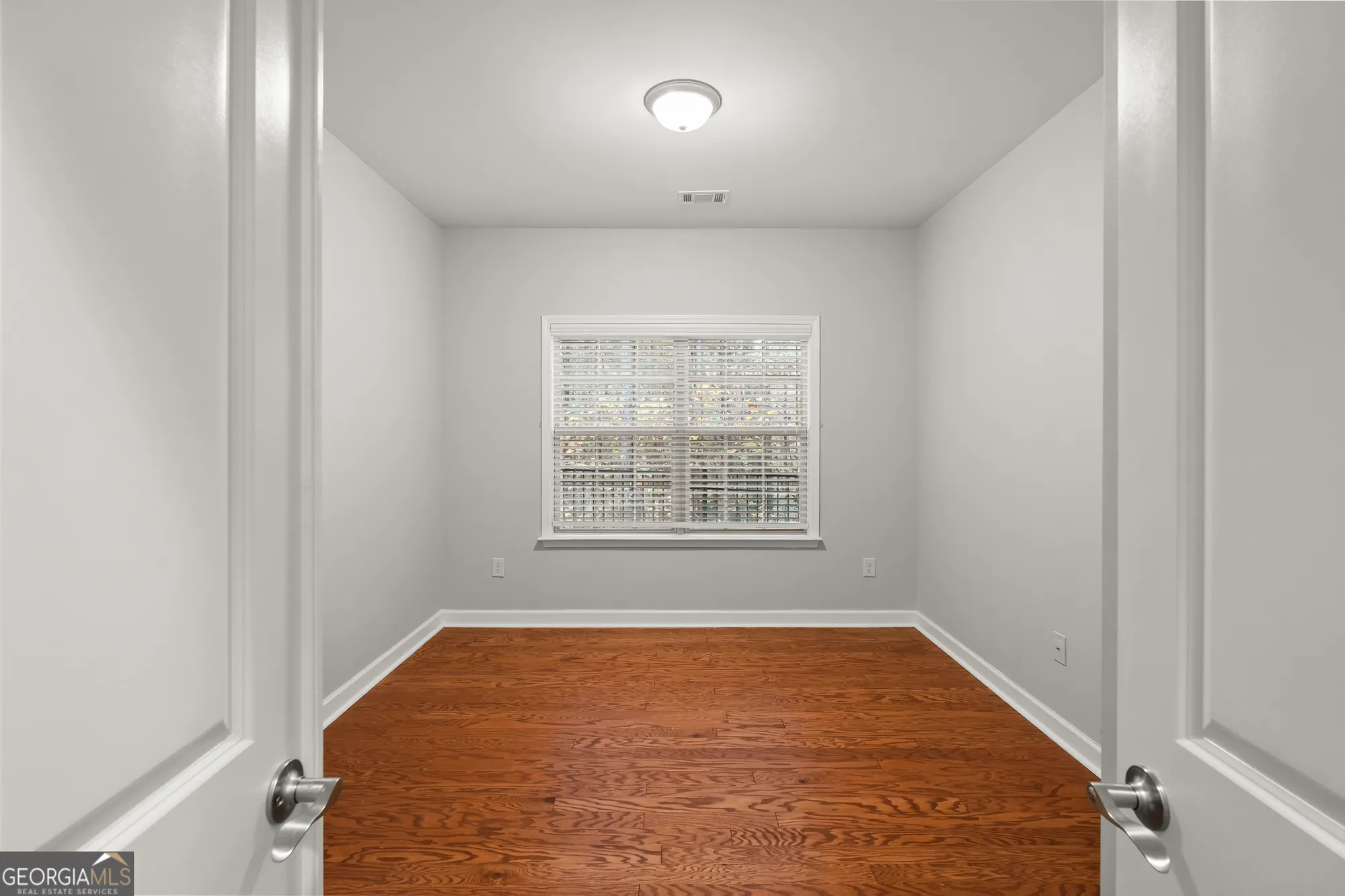 Property Slideshow image 26 of 29 | 1976 grove field ln 33, Marietta, GA, 30064