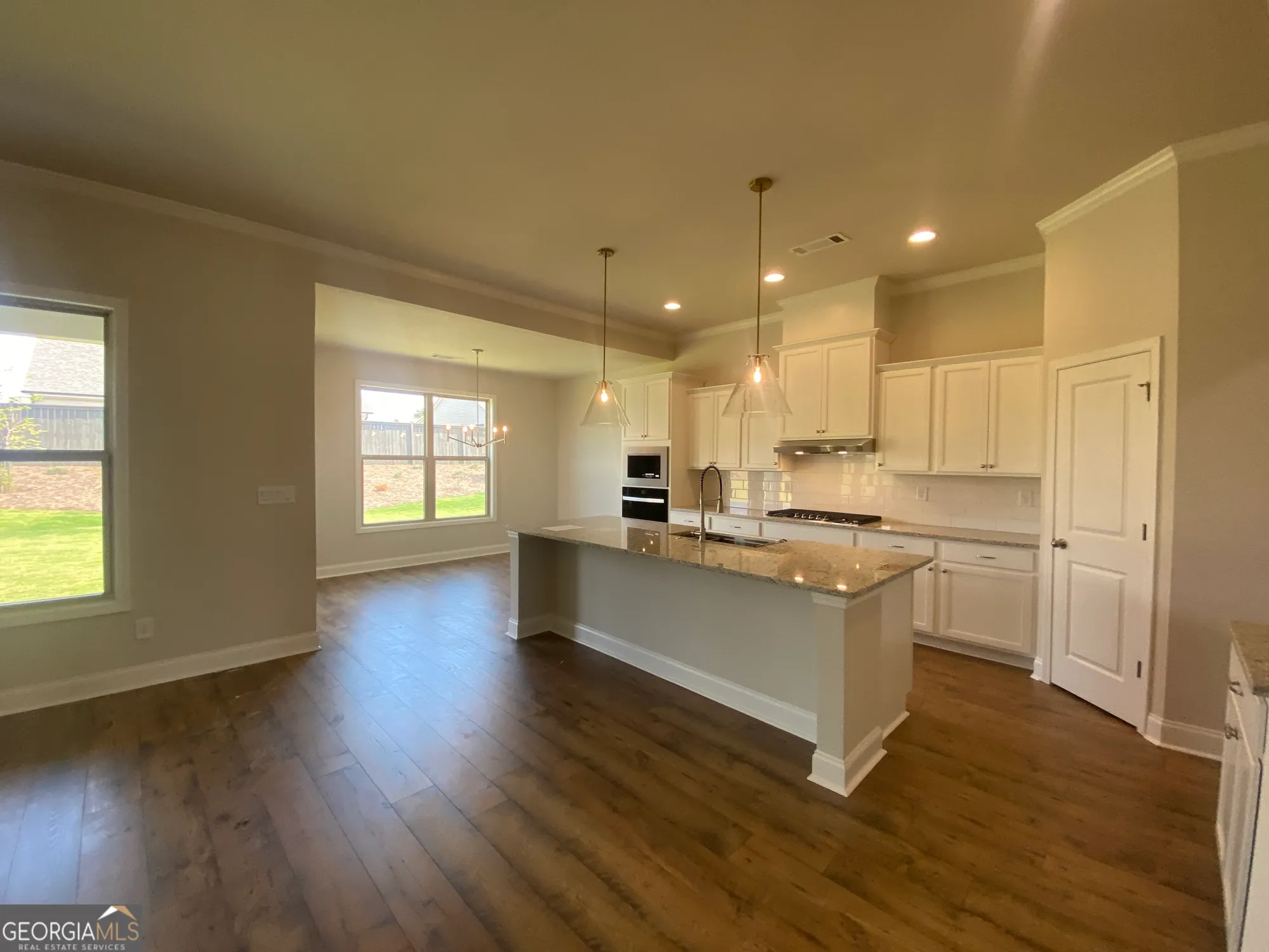 Property Slideshow image 16 of 74 | 150 oakdale rd # 32, Jefferson, GA, 30549