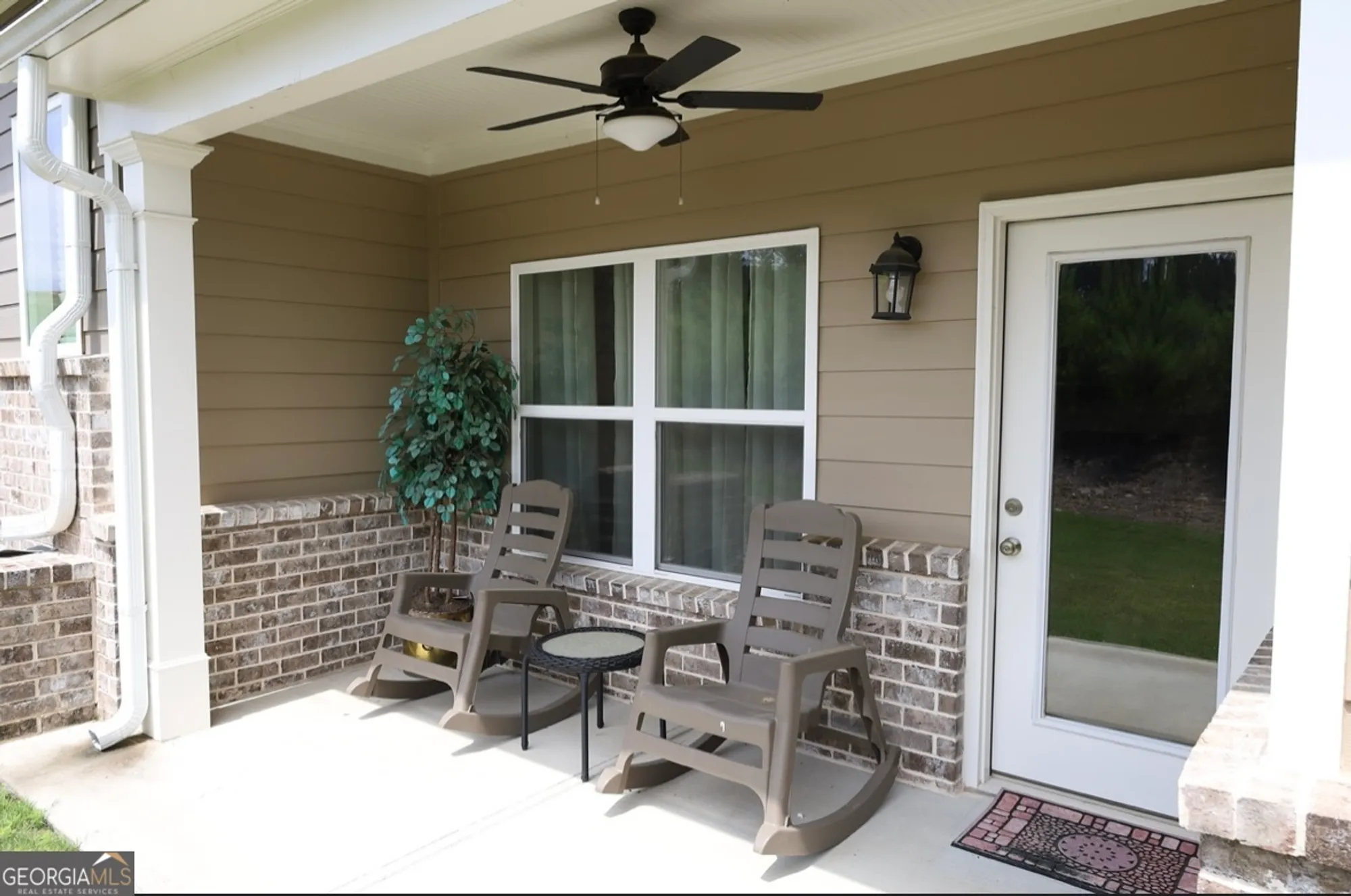 Property Slideshow image 18 of 19 | 2845 long shadow ct, Snellville, GA, 30078
