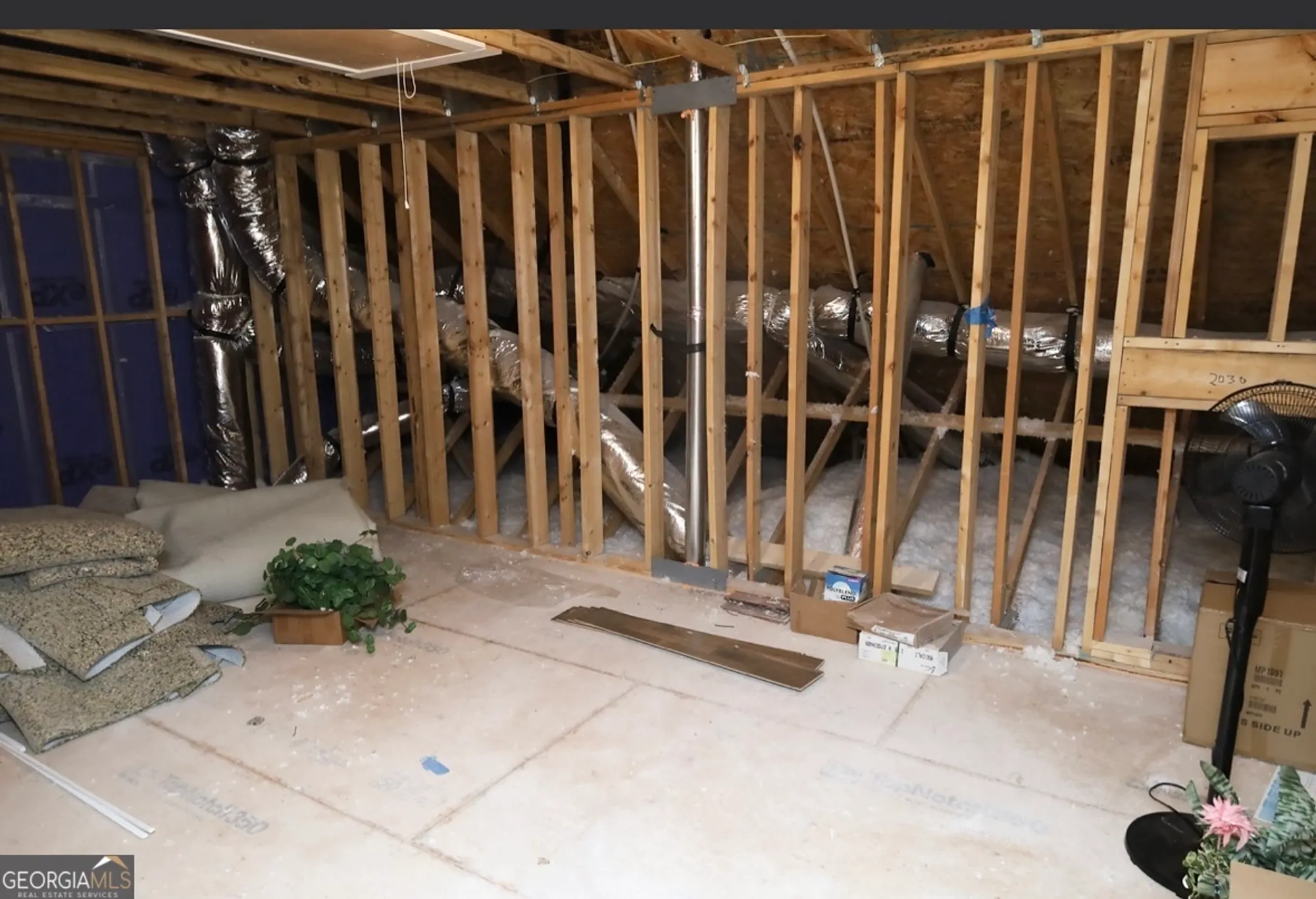 Property Slideshow image 17 of 19 | 2845 long shadow ct, Snellville, GA, 30078