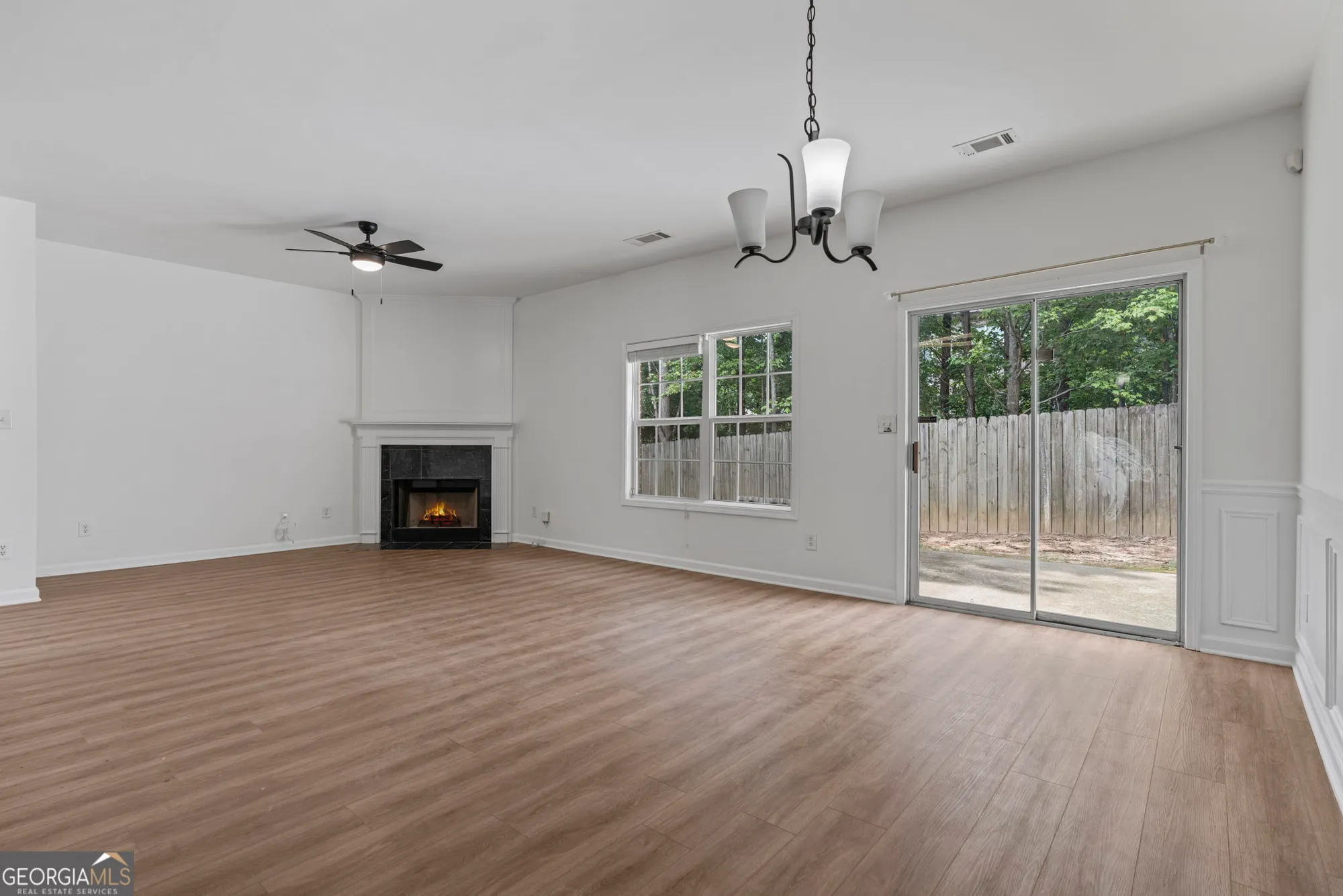 Property Slideshow image 18 of 23 | 374 creek manor way, Suwanee, GA, 30024