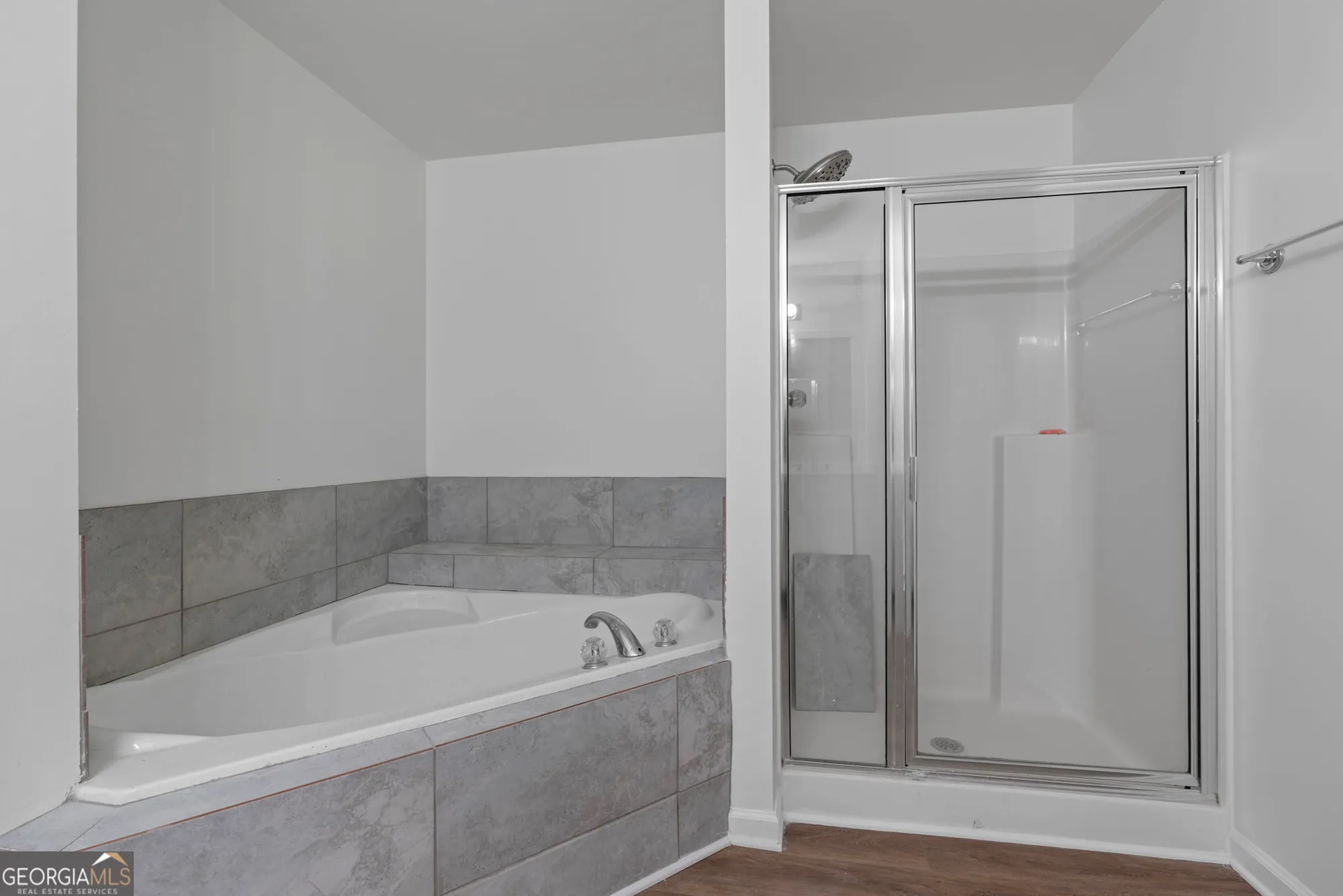 Property Slideshow image 11 of 23 | 374 creek manor way, Suwanee, GA, 30024