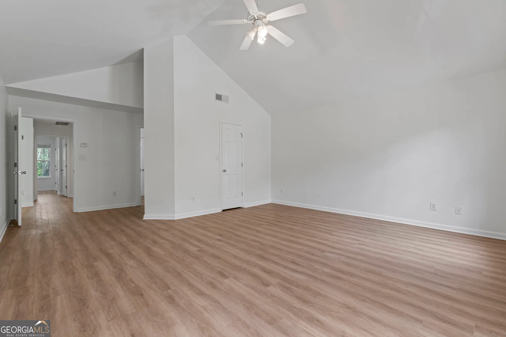 Property Slideshow image 8 of 23 | 374 creek manor way, Suwanee, GA, 30024