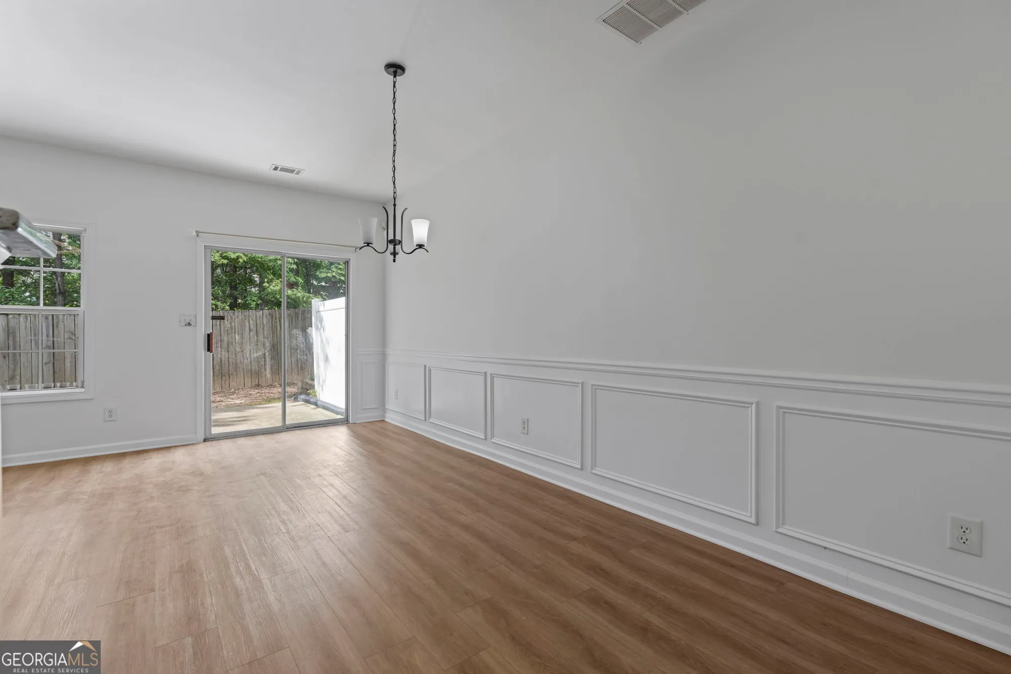 Property Slideshow image 17 of 23 | 374 creek manor way, Suwanee, GA, 30024