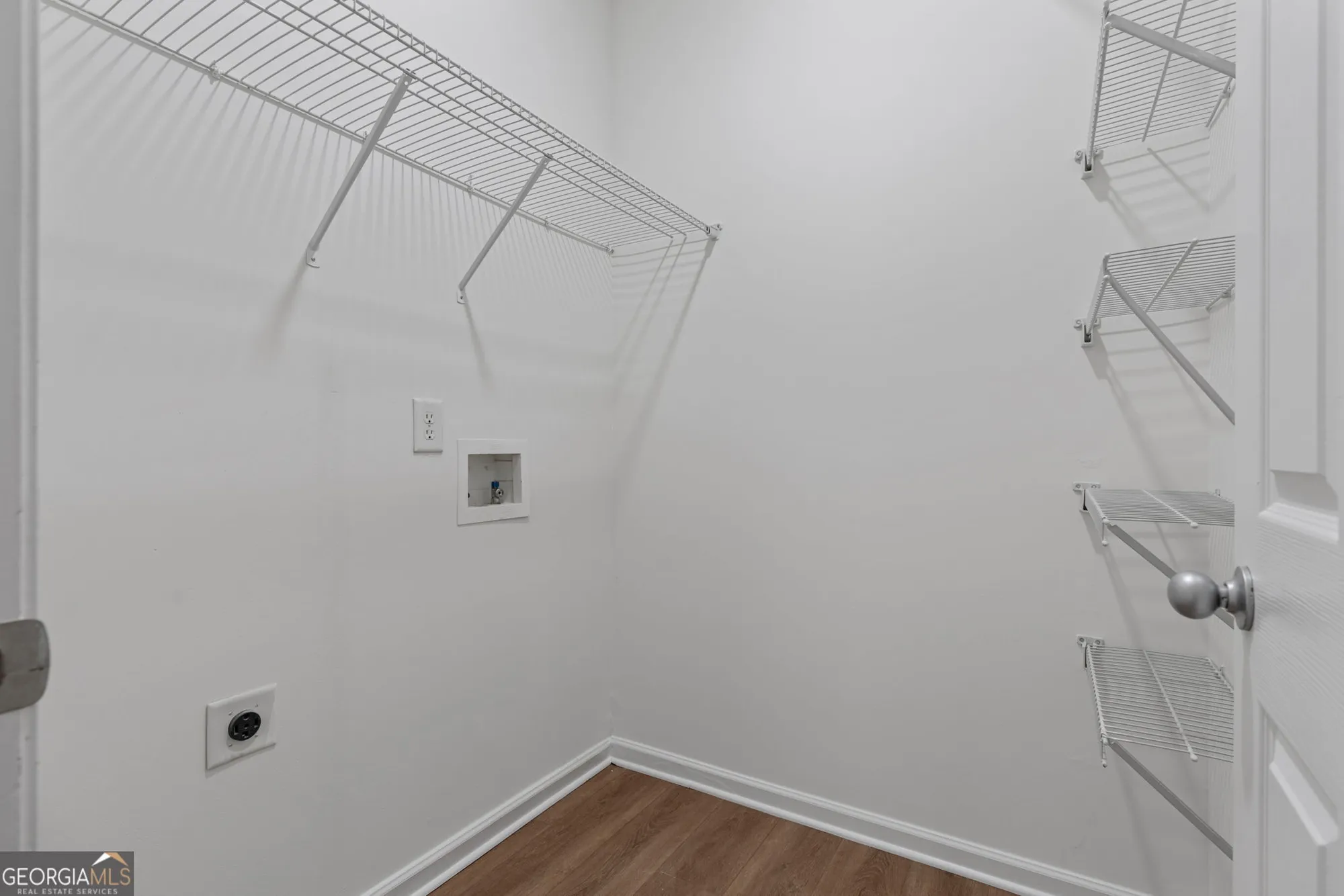 Property Slideshow image 16 of 23 | 374 creek manor way, Suwanee, GA, 30024