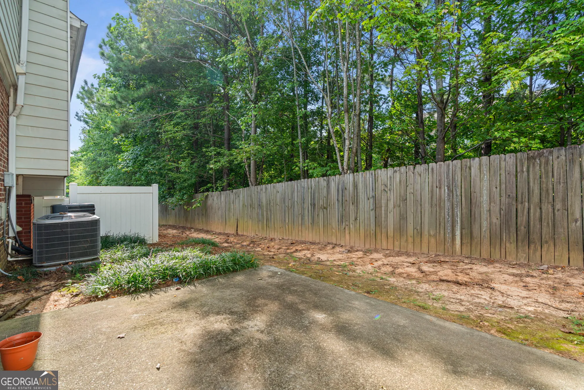 Property Slideshow image 22 of 23 | 374 creek manor way, Suwanee, GA, 30024