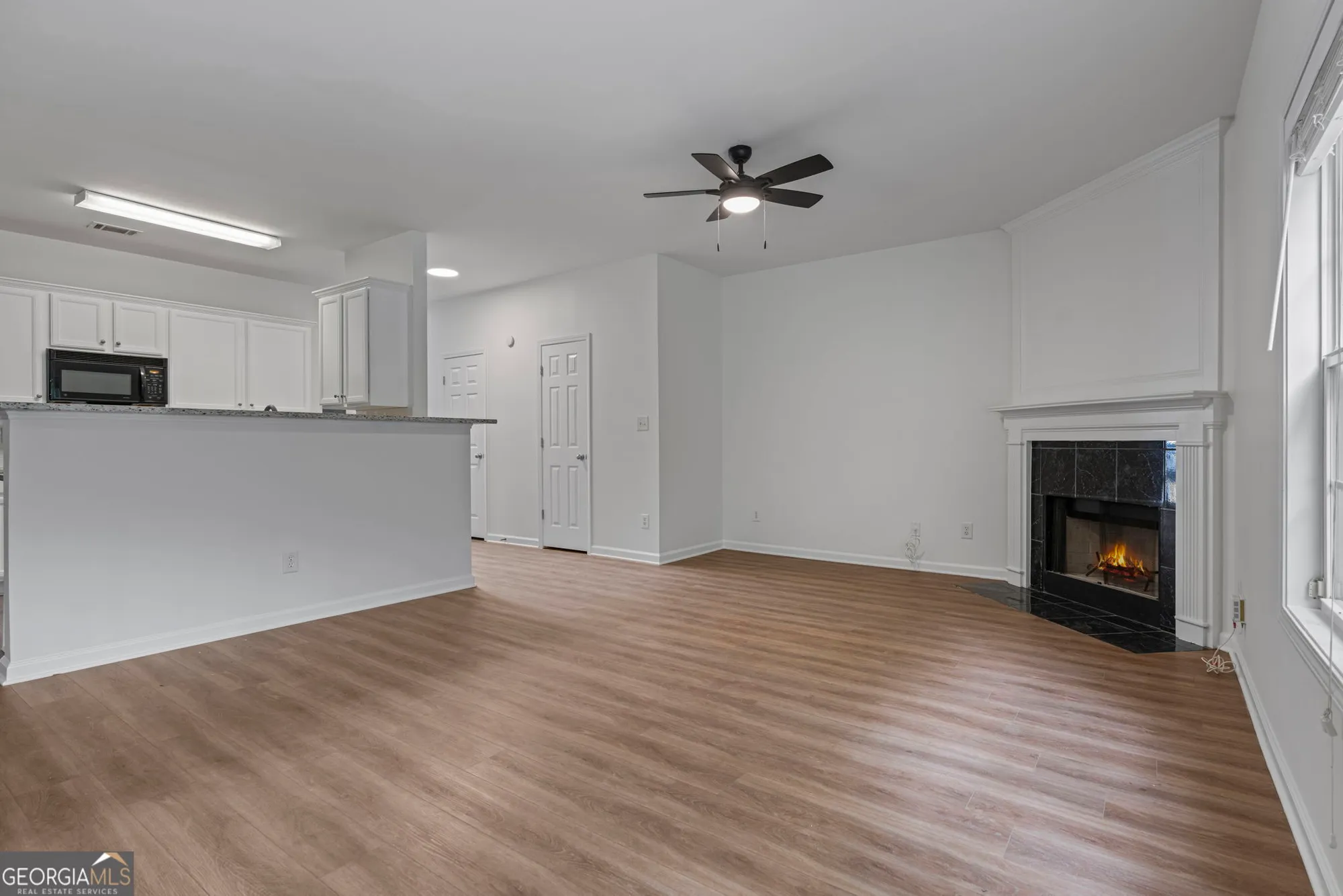 Property Slideshow image 20 of 23 | 374 creek manor way, Suwanee, GA, 30024