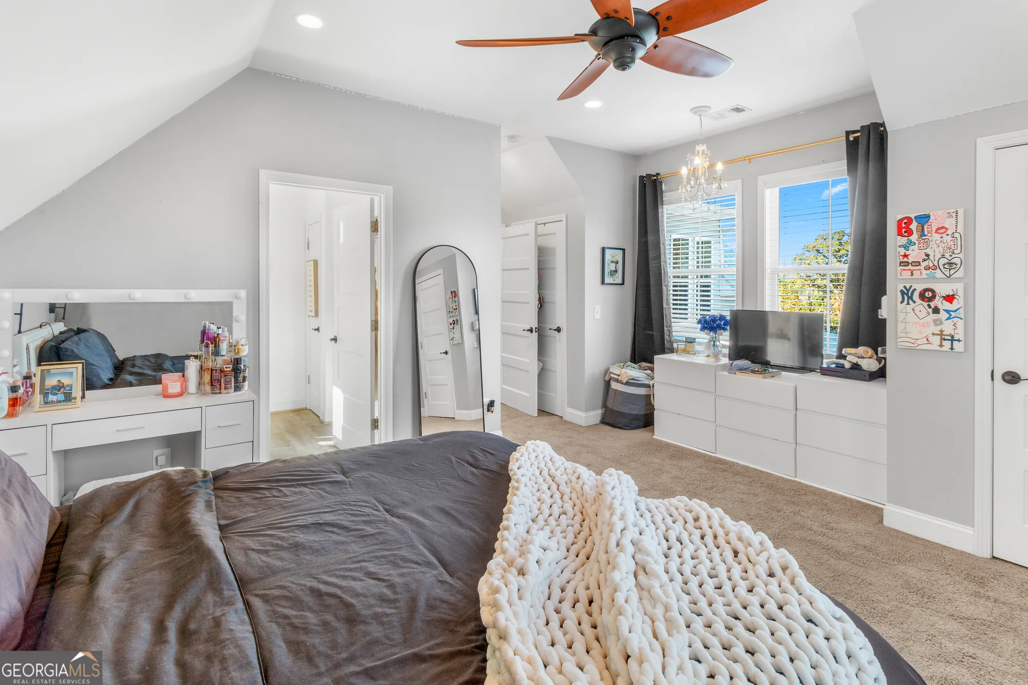 Property Slideshow image 33 of 51 | 6435 looper lake dr, Flowery Branch, GA, 30542