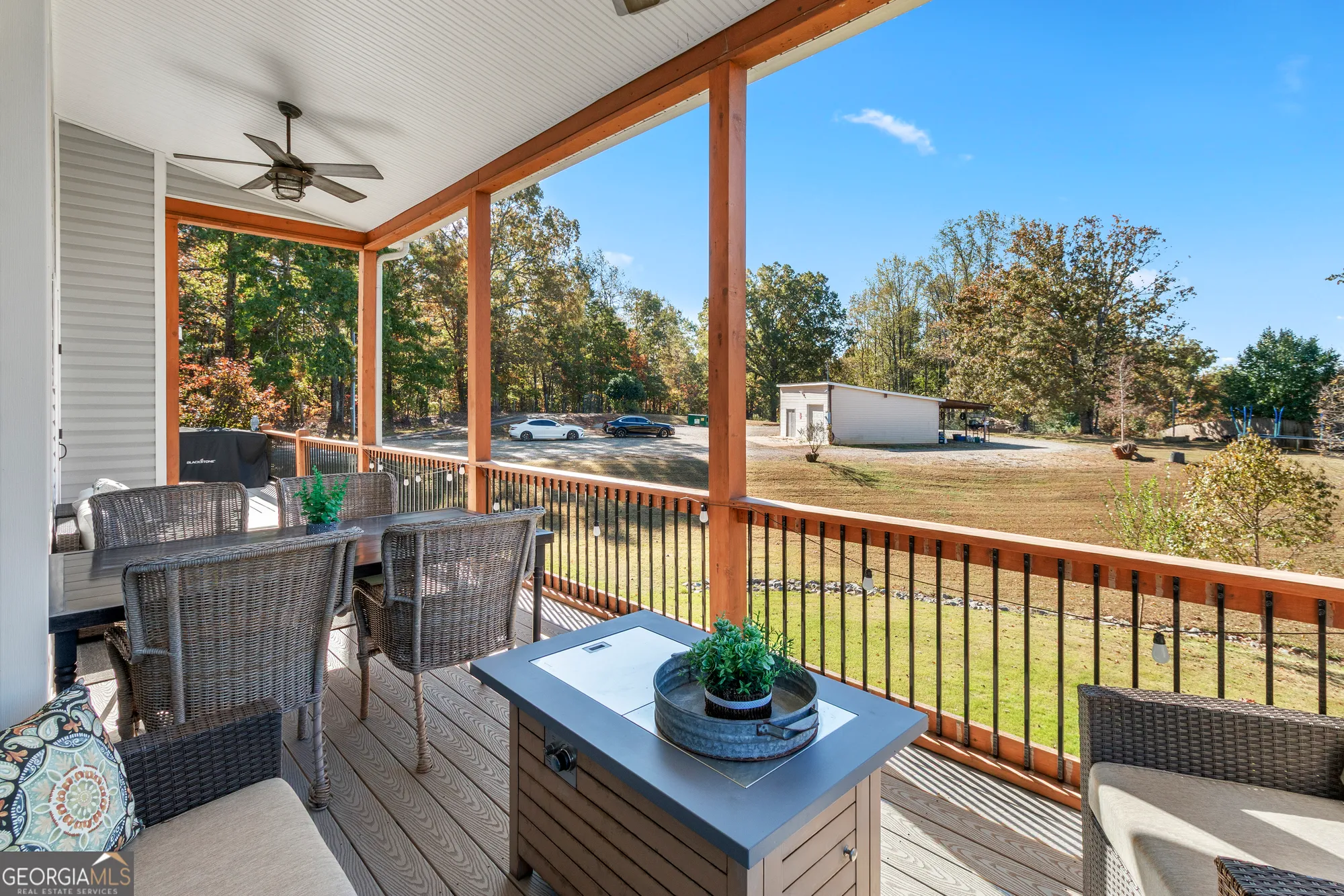 Property Slideshow image 15 of 51 | 6435 looper lake dr, Flowery Branch, GA, 30542