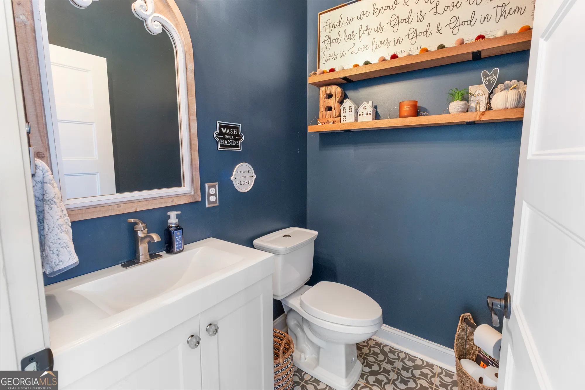 Property Slideshow image 17 of 51 | 6435 looper lake dr, Flowery Branch, GA, 30542