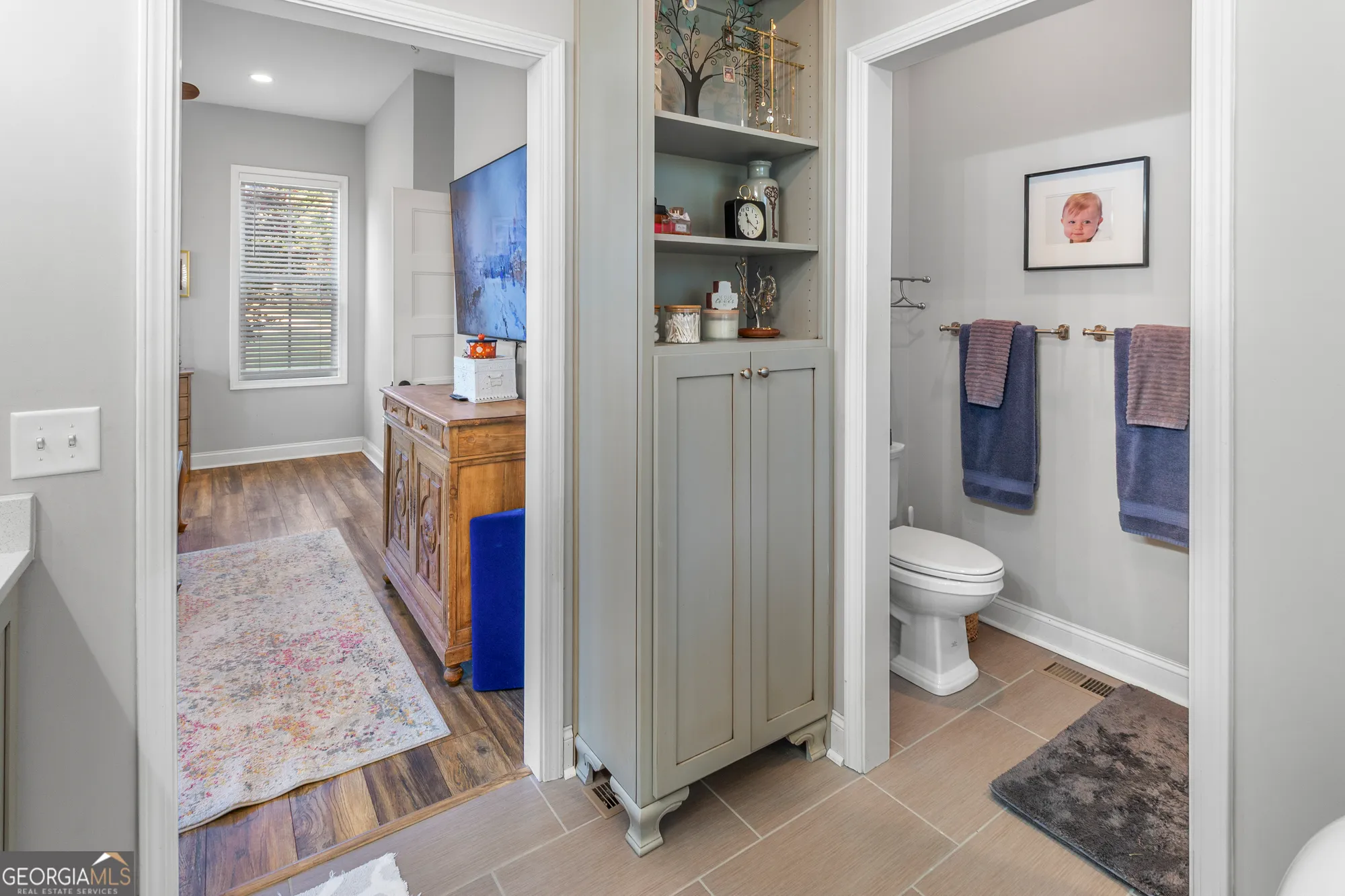 Property Slideshow image 24 of 51 | 6435 looper lake dr, Flowery Branch, GA, 30542