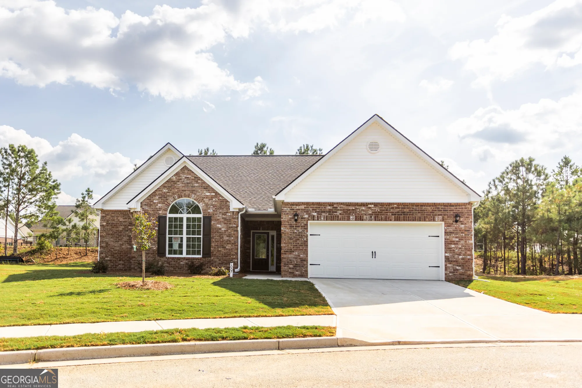 Property Slideshow image 1 of 42 | 1007 towne cir, Social Circle, GA, 30025