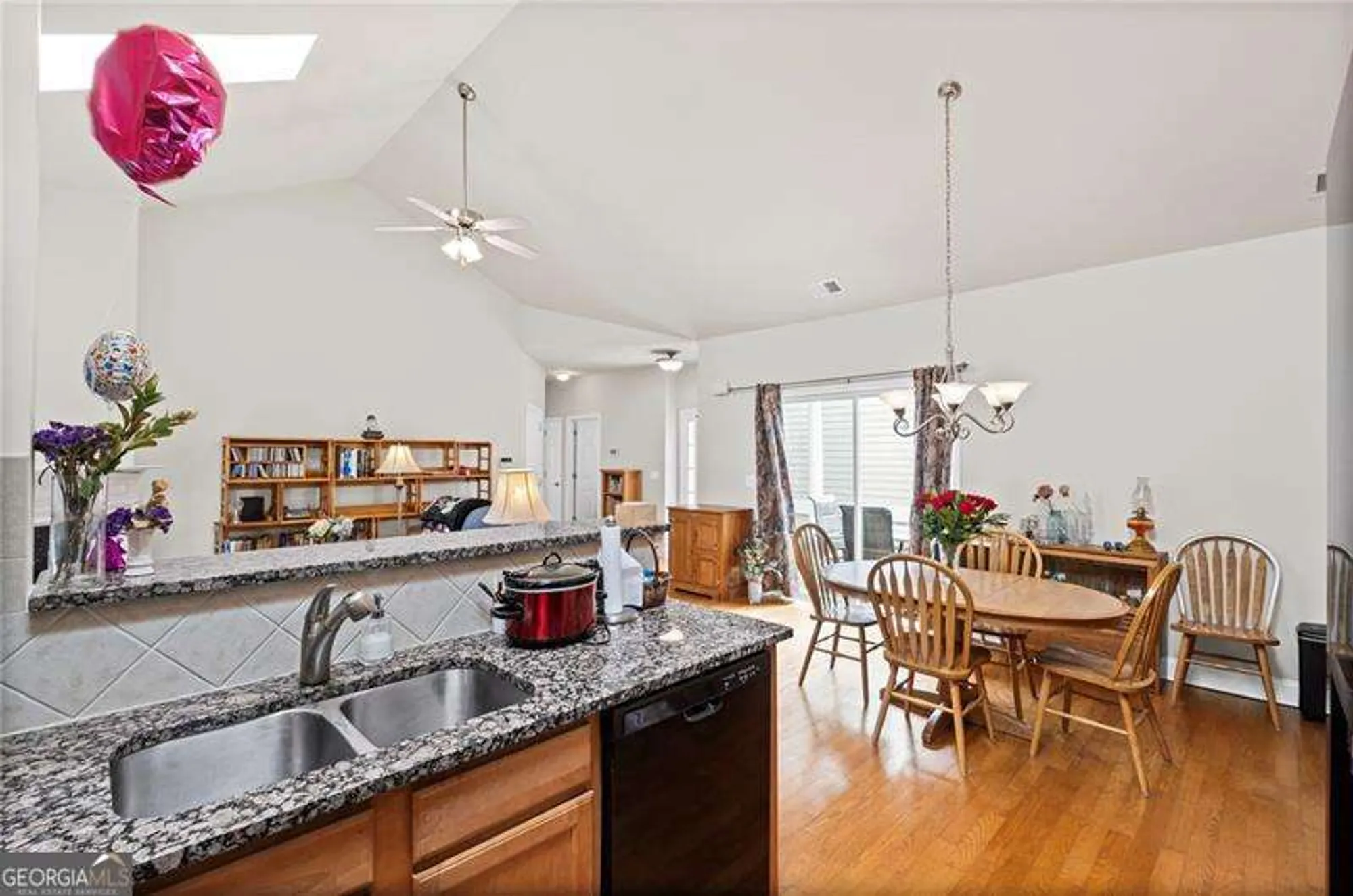 Property Slideshow image 14 of 32 | 329 acuba vw, Woodstock, GA, 30188