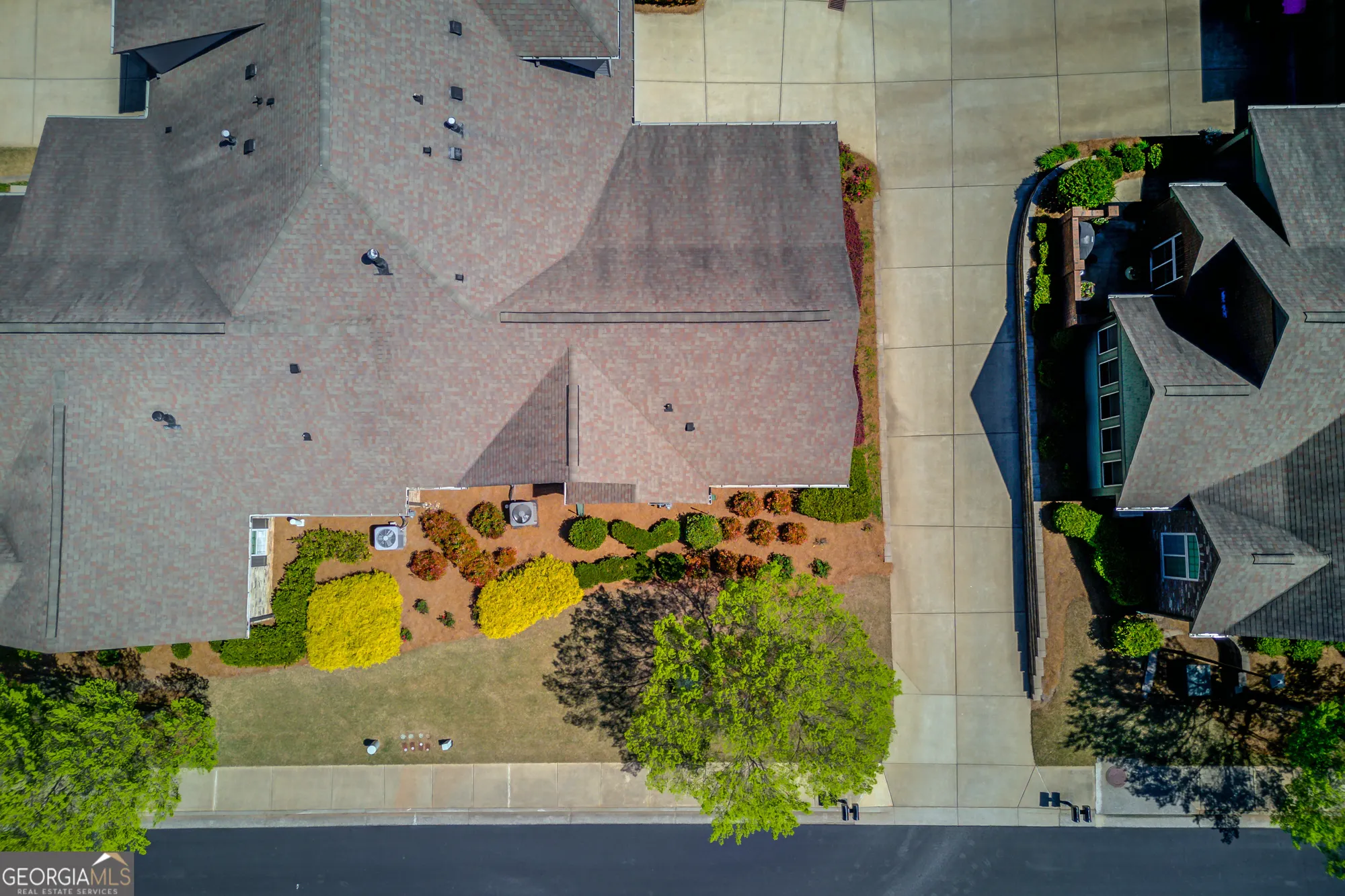 Property Slideshow image 37 of 42 | 4321 lanier ridge walk, Cumming, GA, 30041