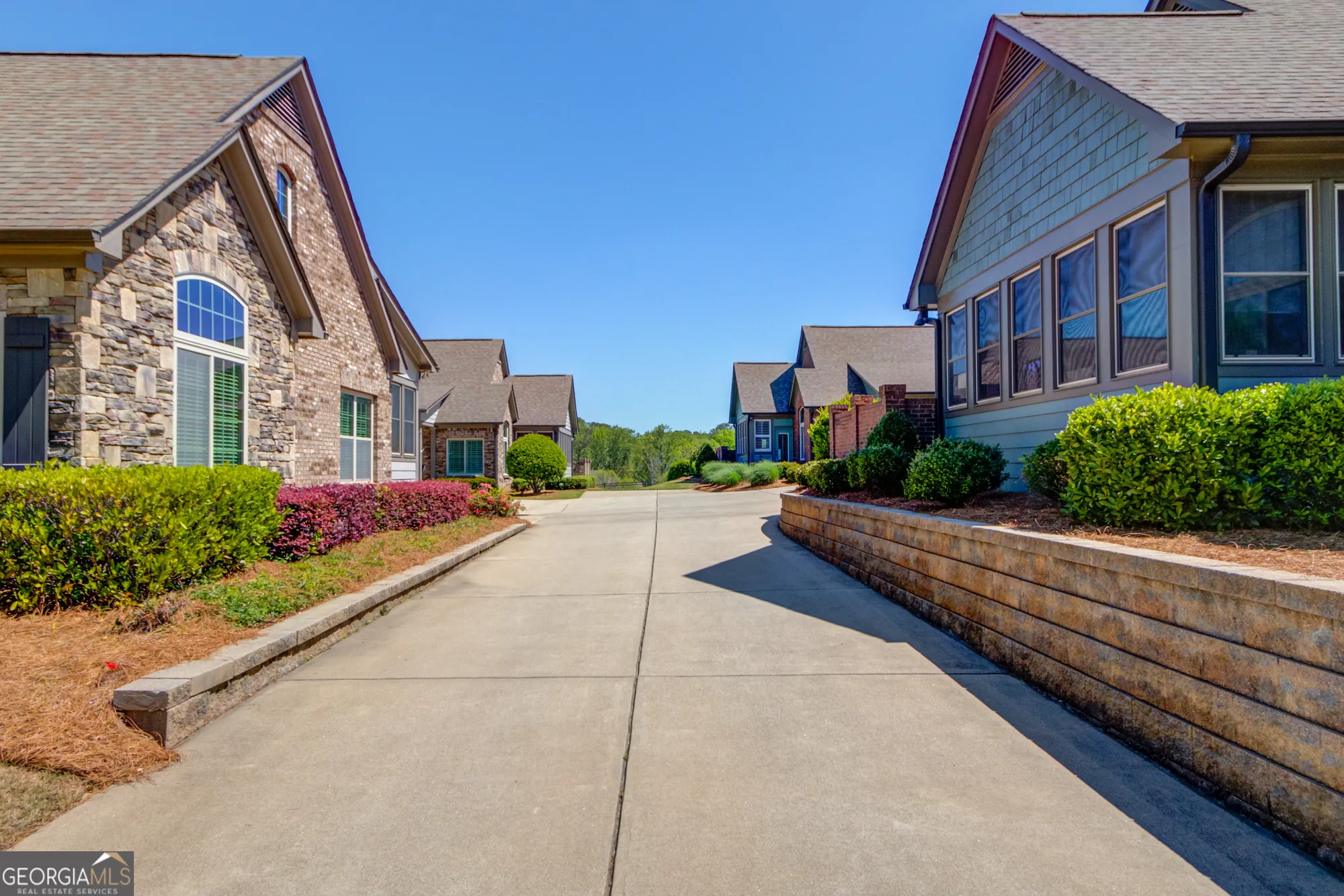 Property Slideshow image 4 of 42 | 4321 lanier ridge walk, Cumming, GA, 30041