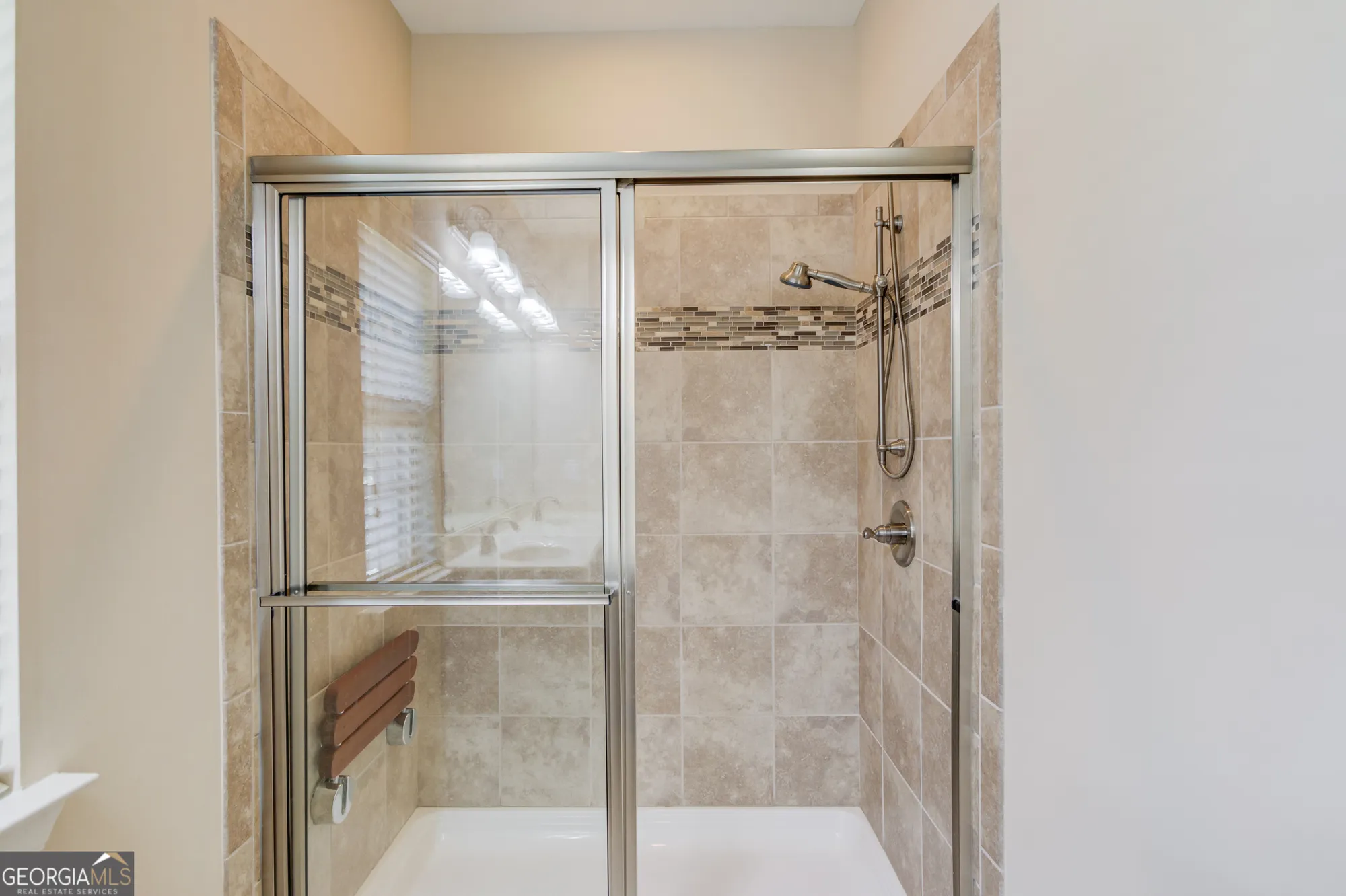 Property Slideshow image 25 of 42 | 4321 lanier ridge walk, Cumming, GA, 30041